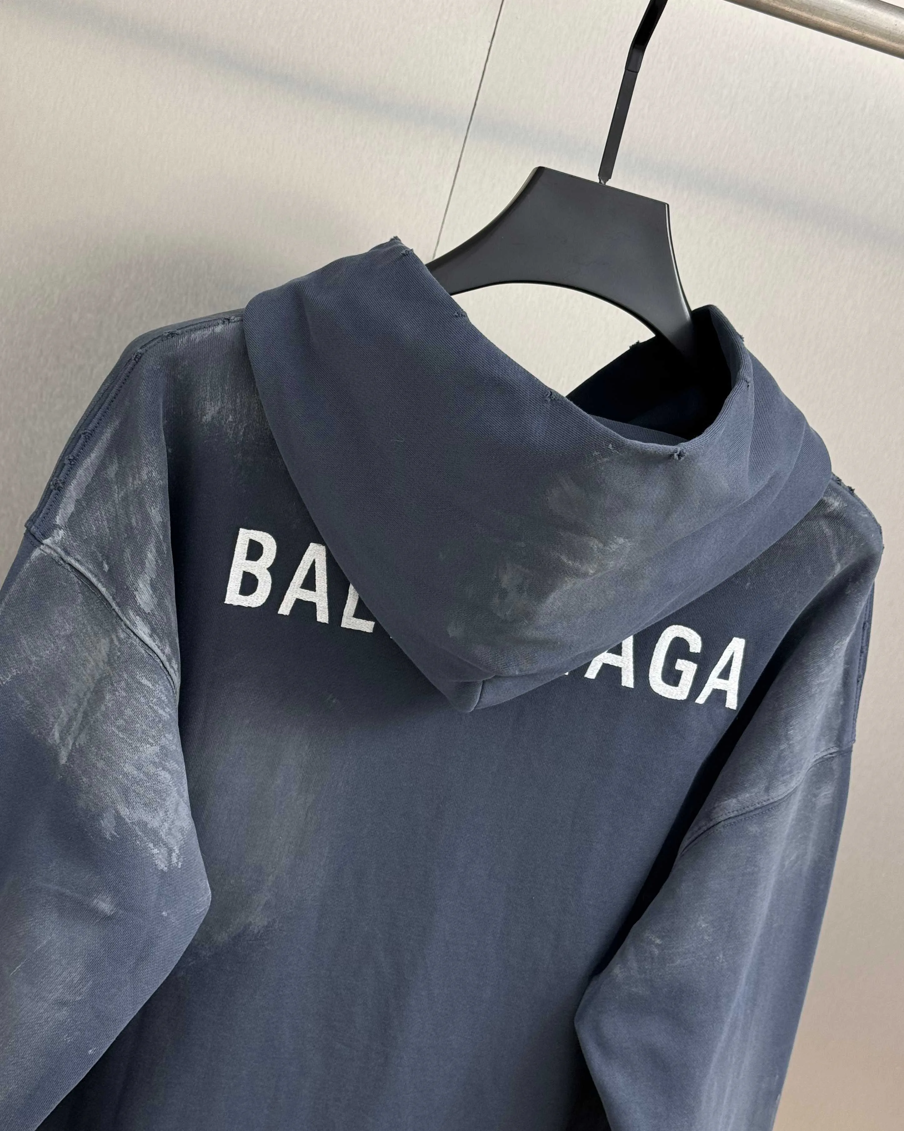 Men's Sweatshirts And Hoodies BALENCIAGA 18189743