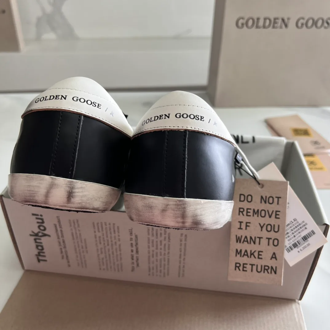 Women's Sneakers GOLDEN GOOSE 16995647