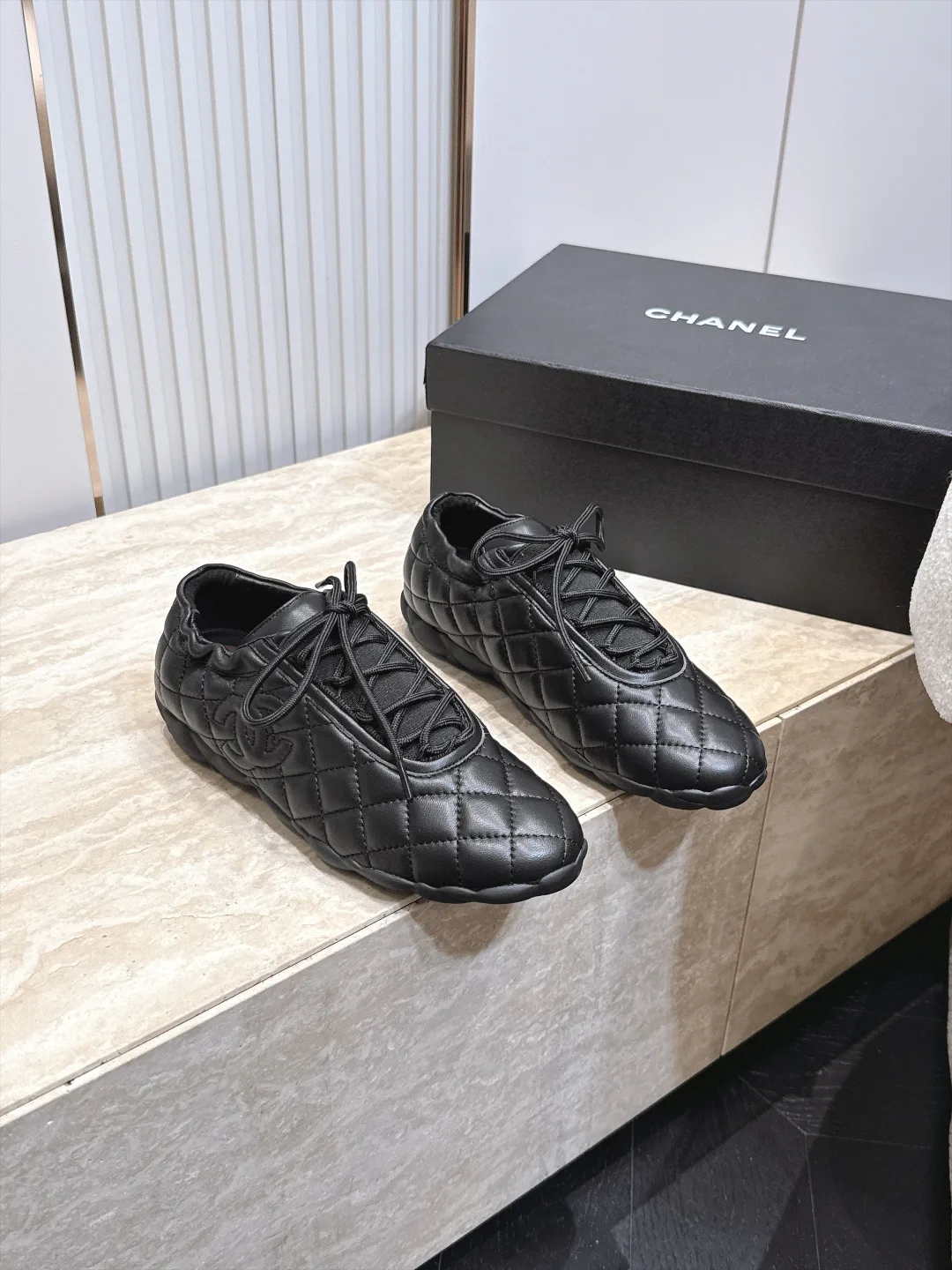 Women's Sneakers CHANEL 17947043