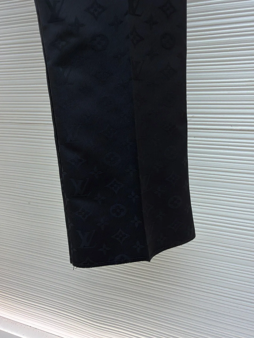 Men's Trousers LOUIS VUITTON 18260612