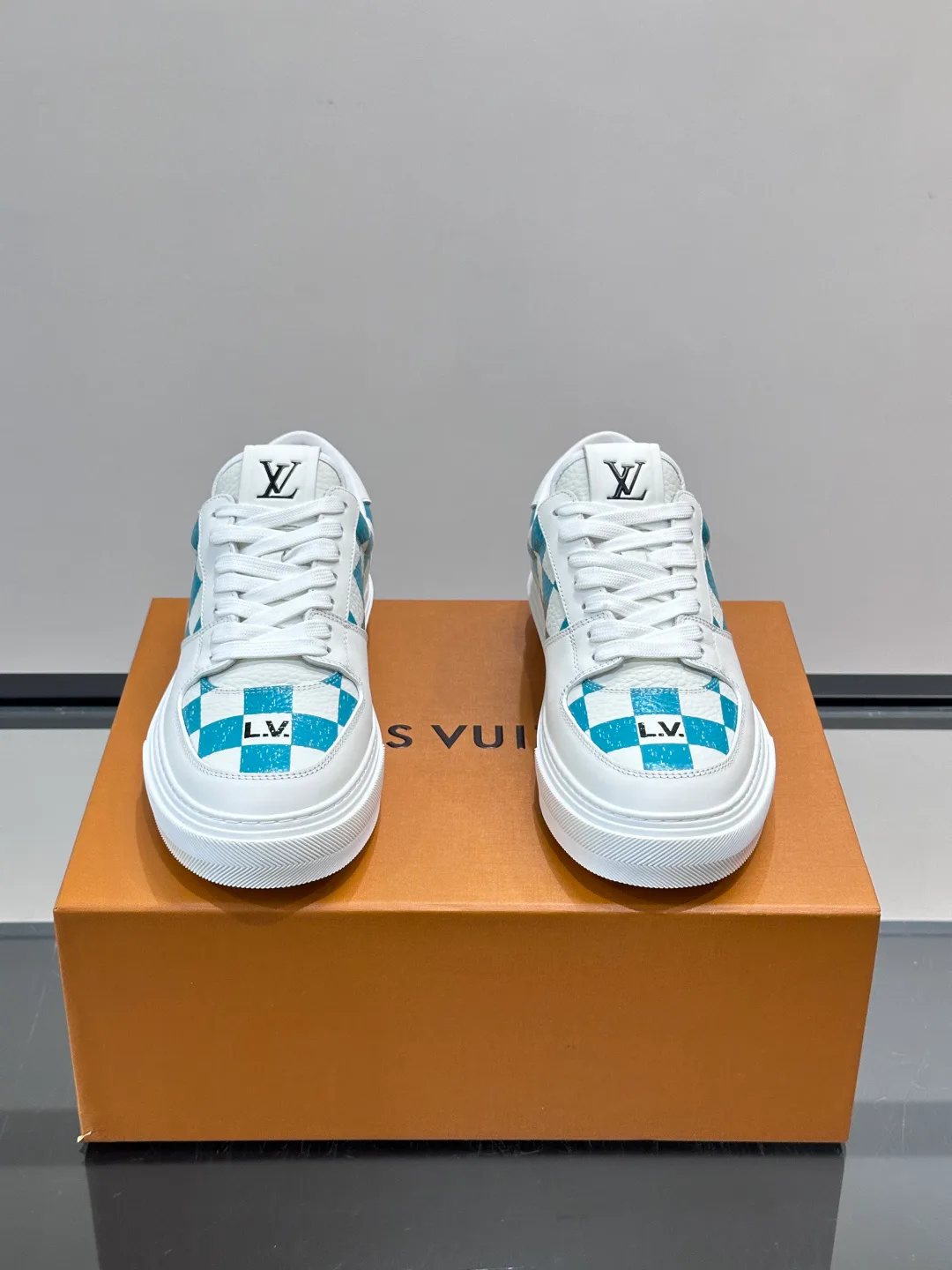 Men's Sneakers LOUIS VUITTON 17817672