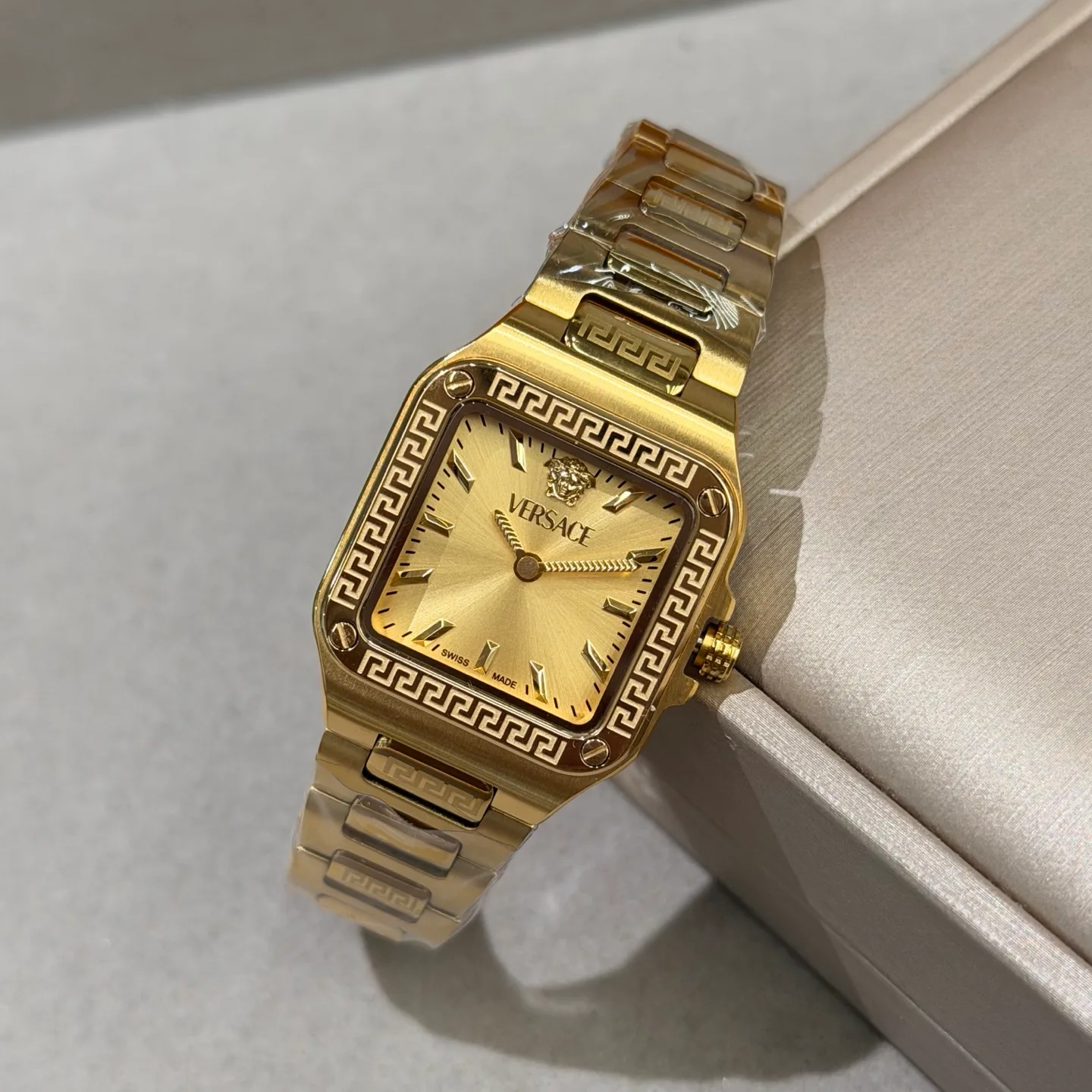 Women's Watches VERSACE 17813610