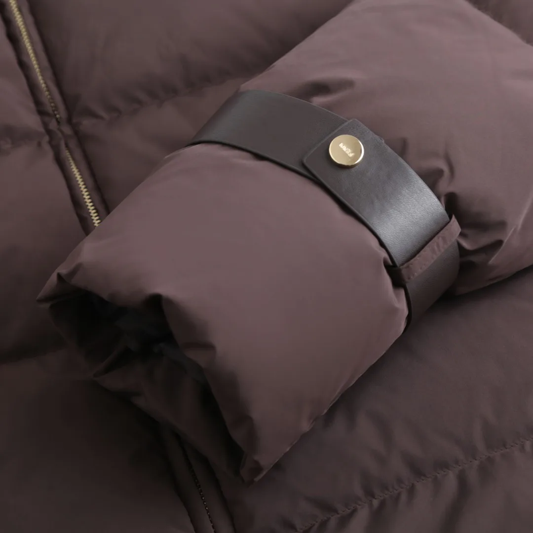 Women's Jackets And Down Jackets FENDI 18022543