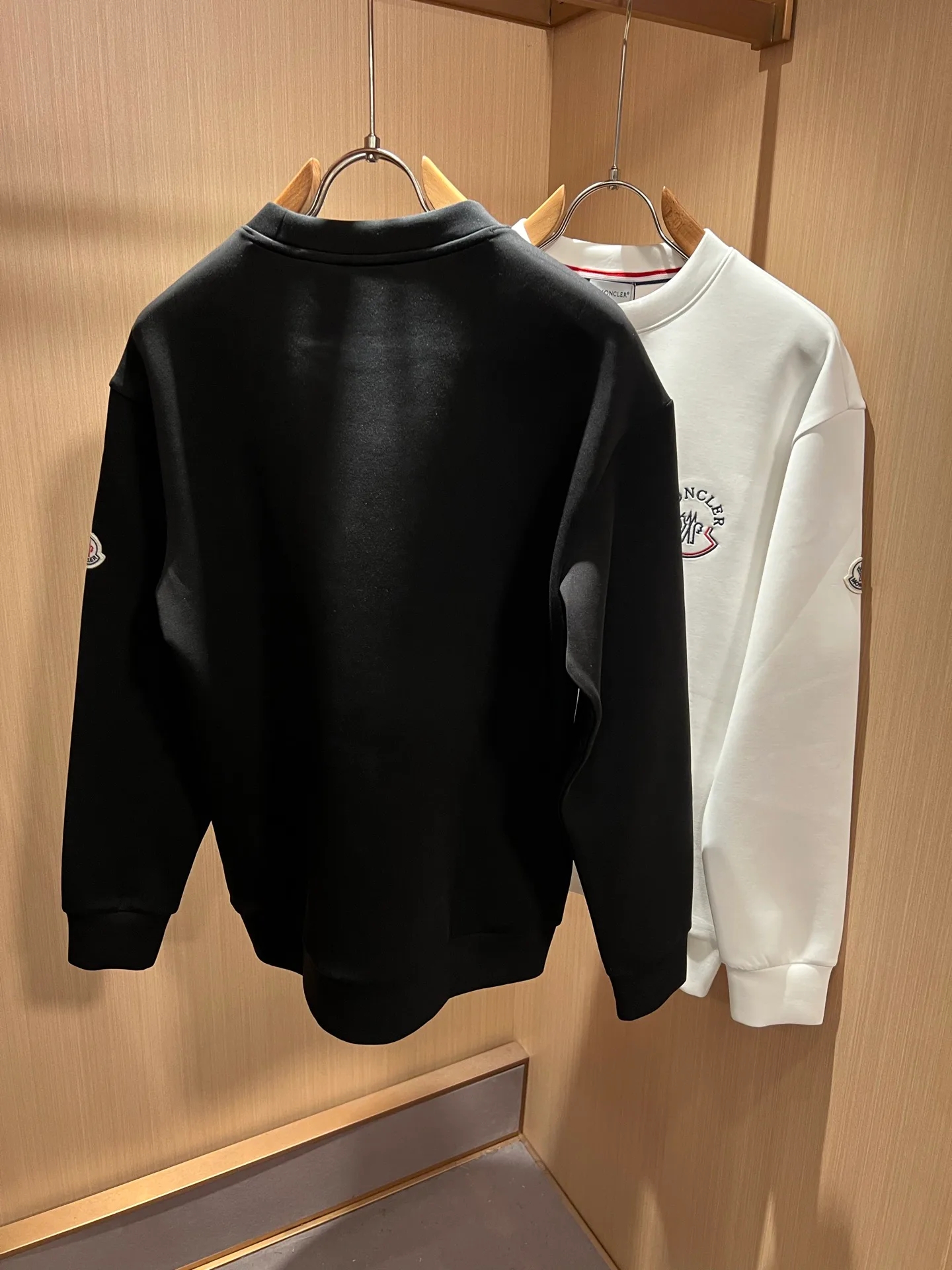 Men's Sweatshirts And Hoodies MONCLER 18519616