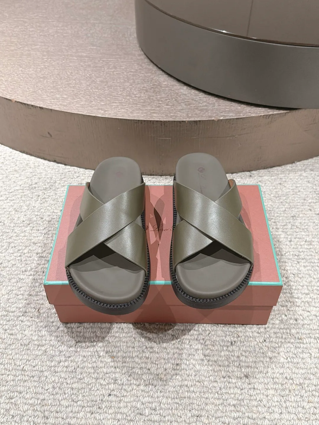 Men's Flip-Flops LORO PIANA 17688129