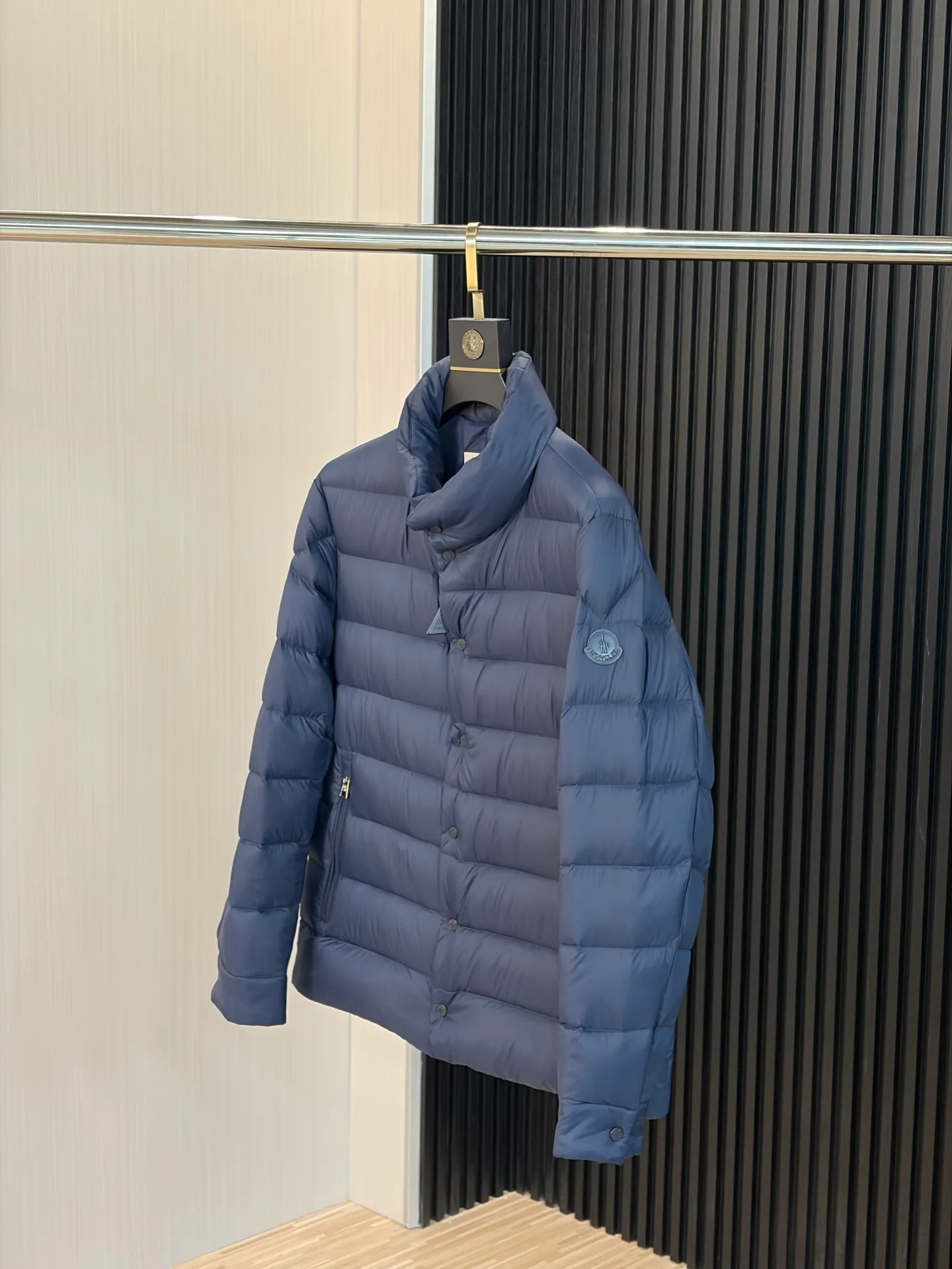 Women's Jackets And Down Jackets MONCLER 17868388