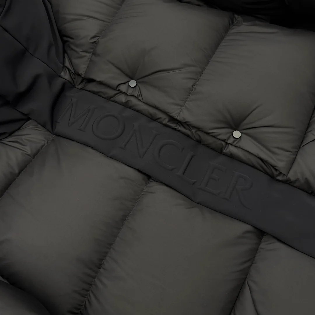 Men's Jackets And Down Jackets MONCLER 17391898