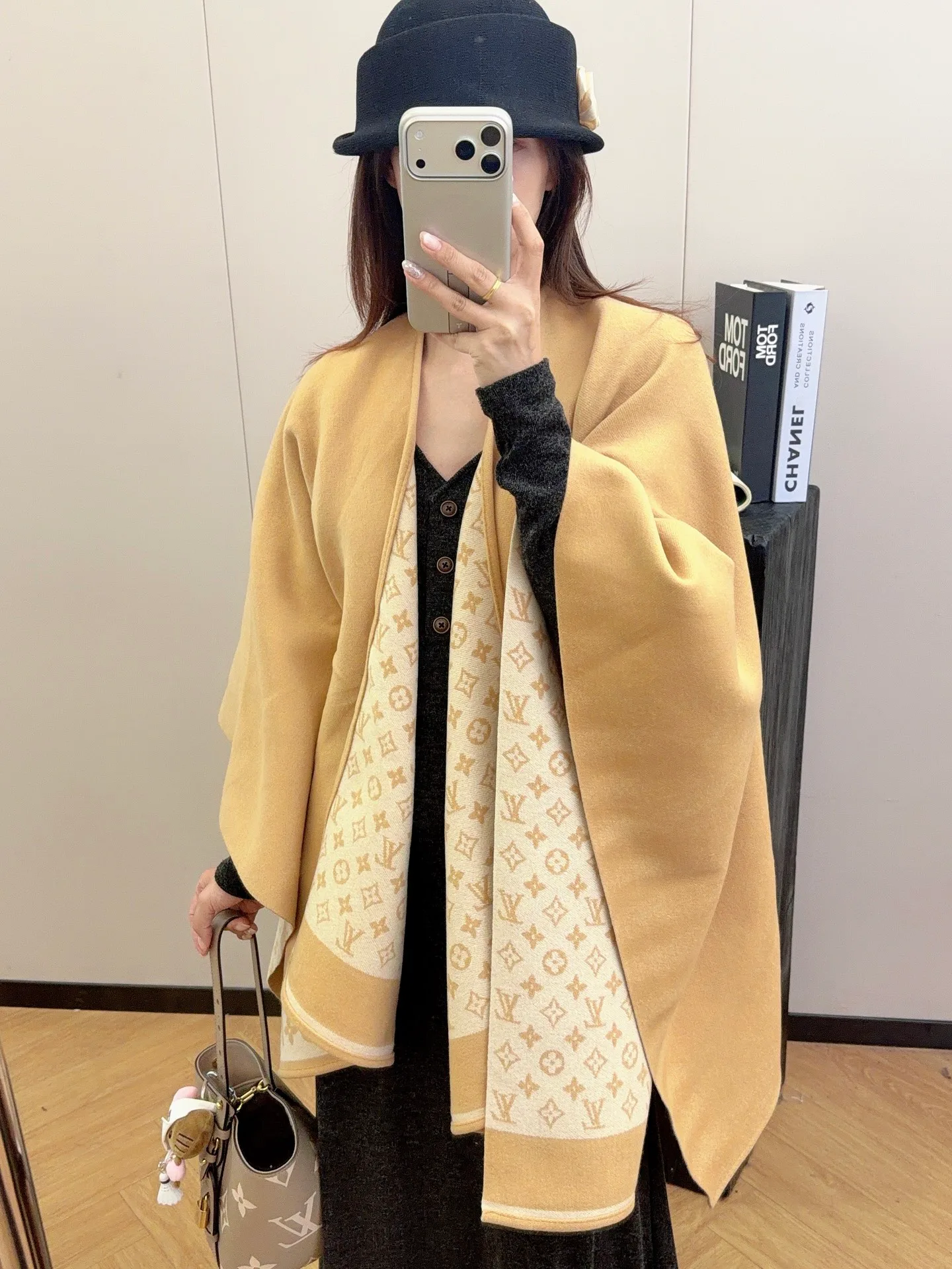Women's Coats LOUIS VUITTON 18002838