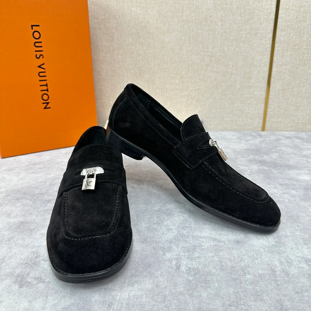 Men's Loafers And Dress Shoes LOUIS VUITTON 18194002