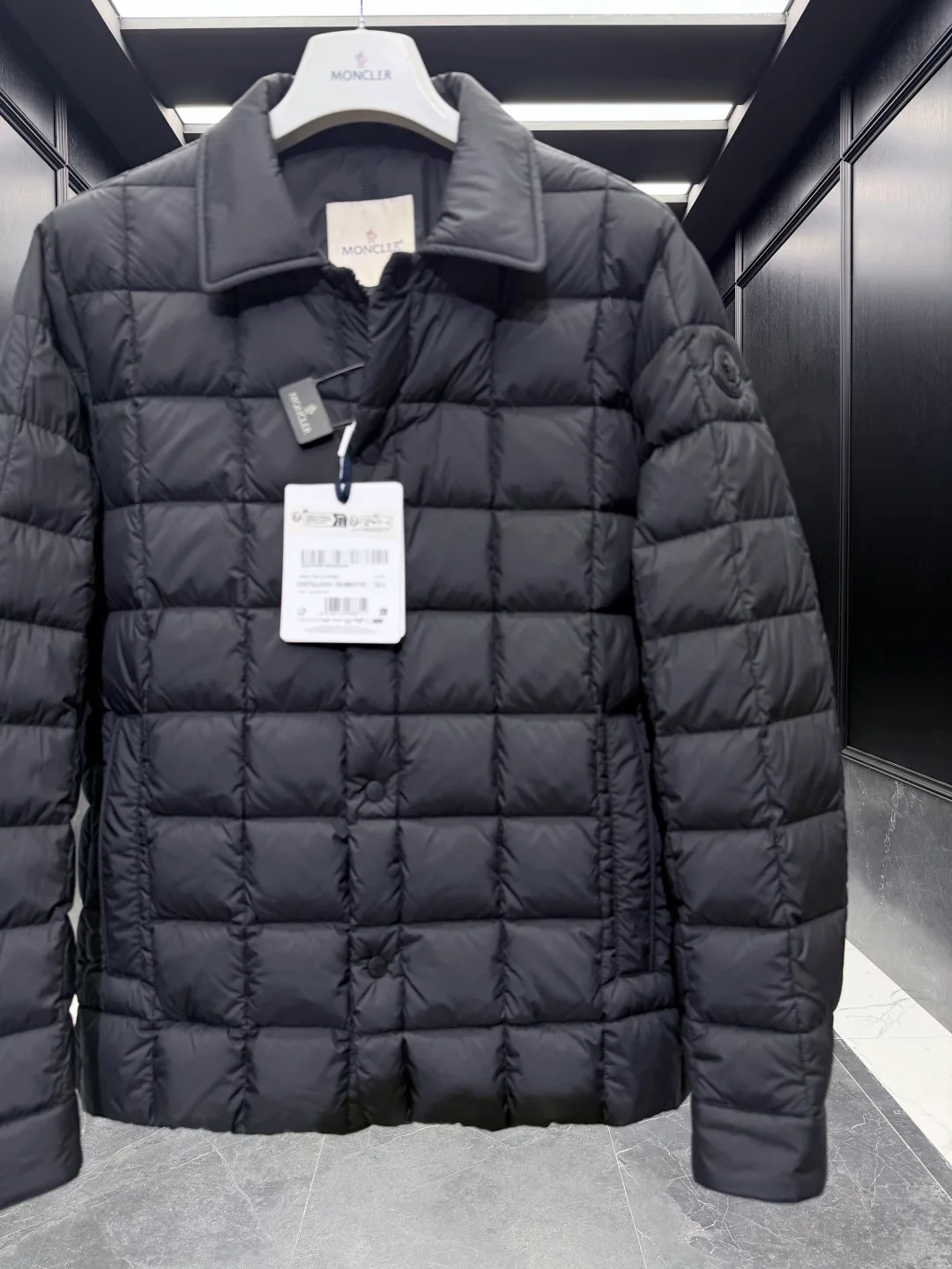 Men's Jackets And Down Jackets MONCLER 18416843