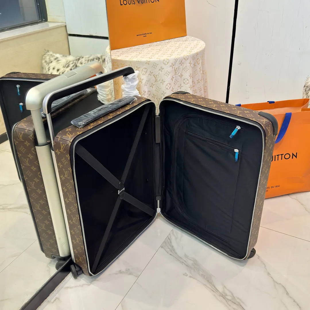 Suitcases LOUIS VUITTON 17675222