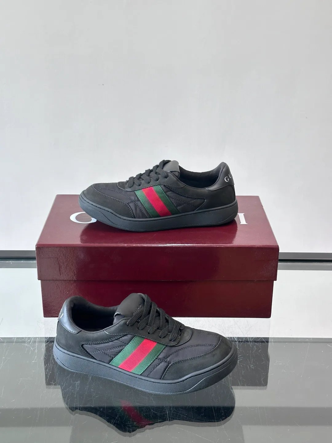 Women's Sneakers GUCCI 18102027