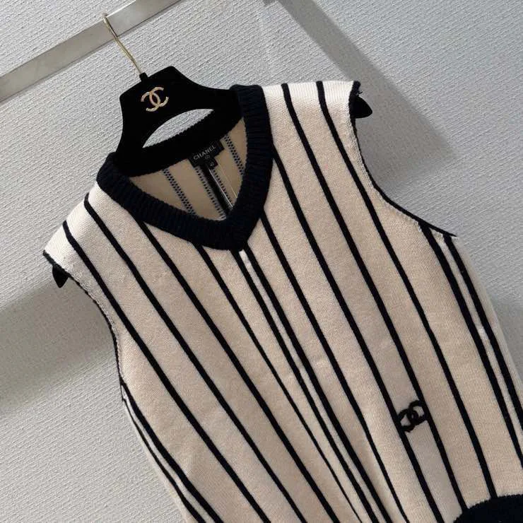 Women's Vests CHANEL 17834772