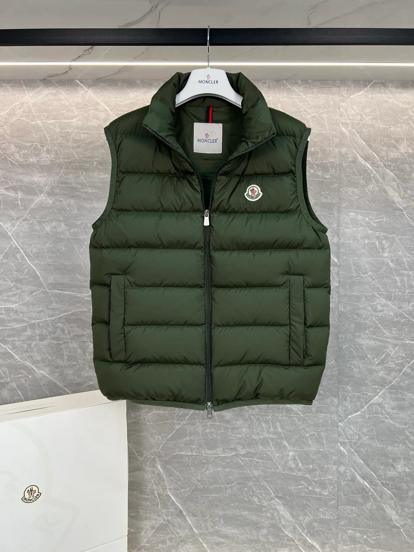 Жилеты Мужские Moncler 18599843
