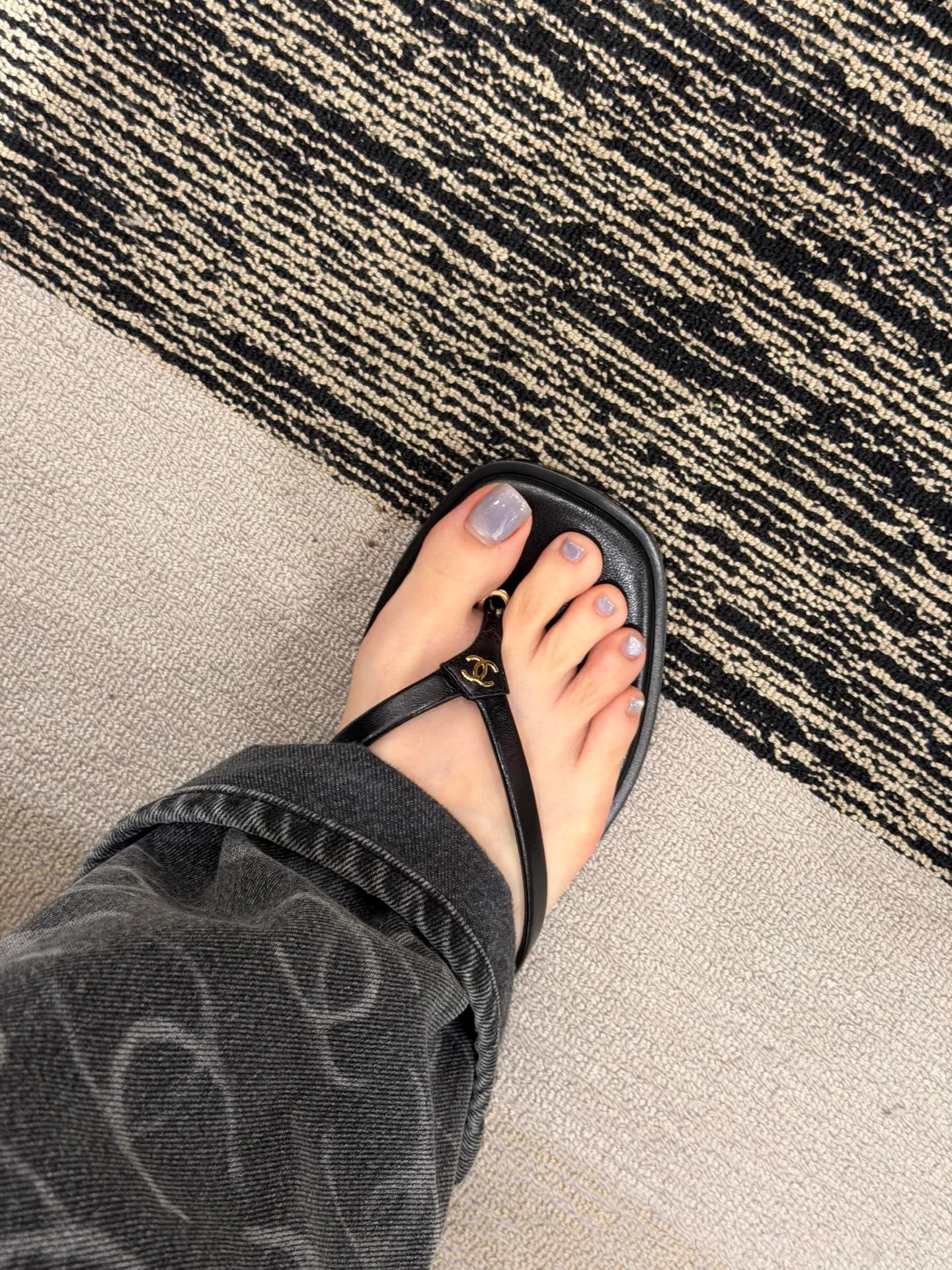 Women's Flip-Flops CHANEL 17331165