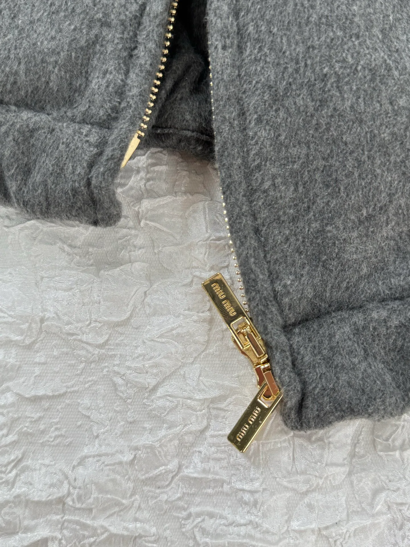 Куртки И Пуховики Мужские Miu Miu 18645169