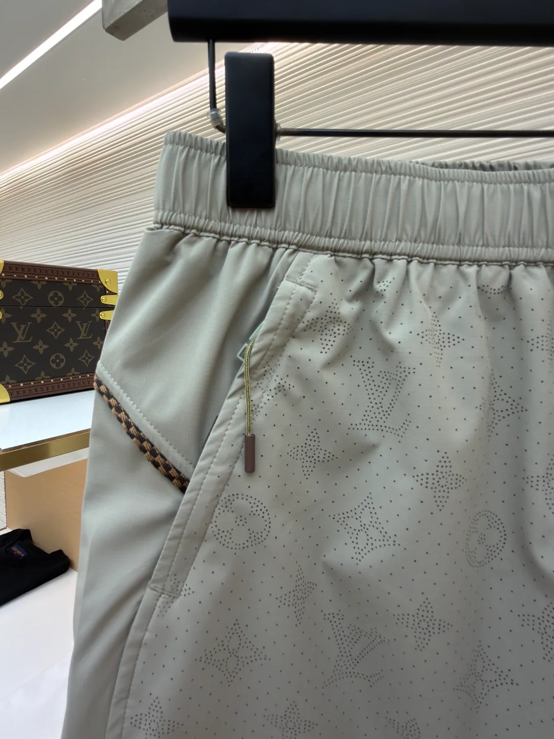 Men's Shorts LOUIS VUITTON 17054888