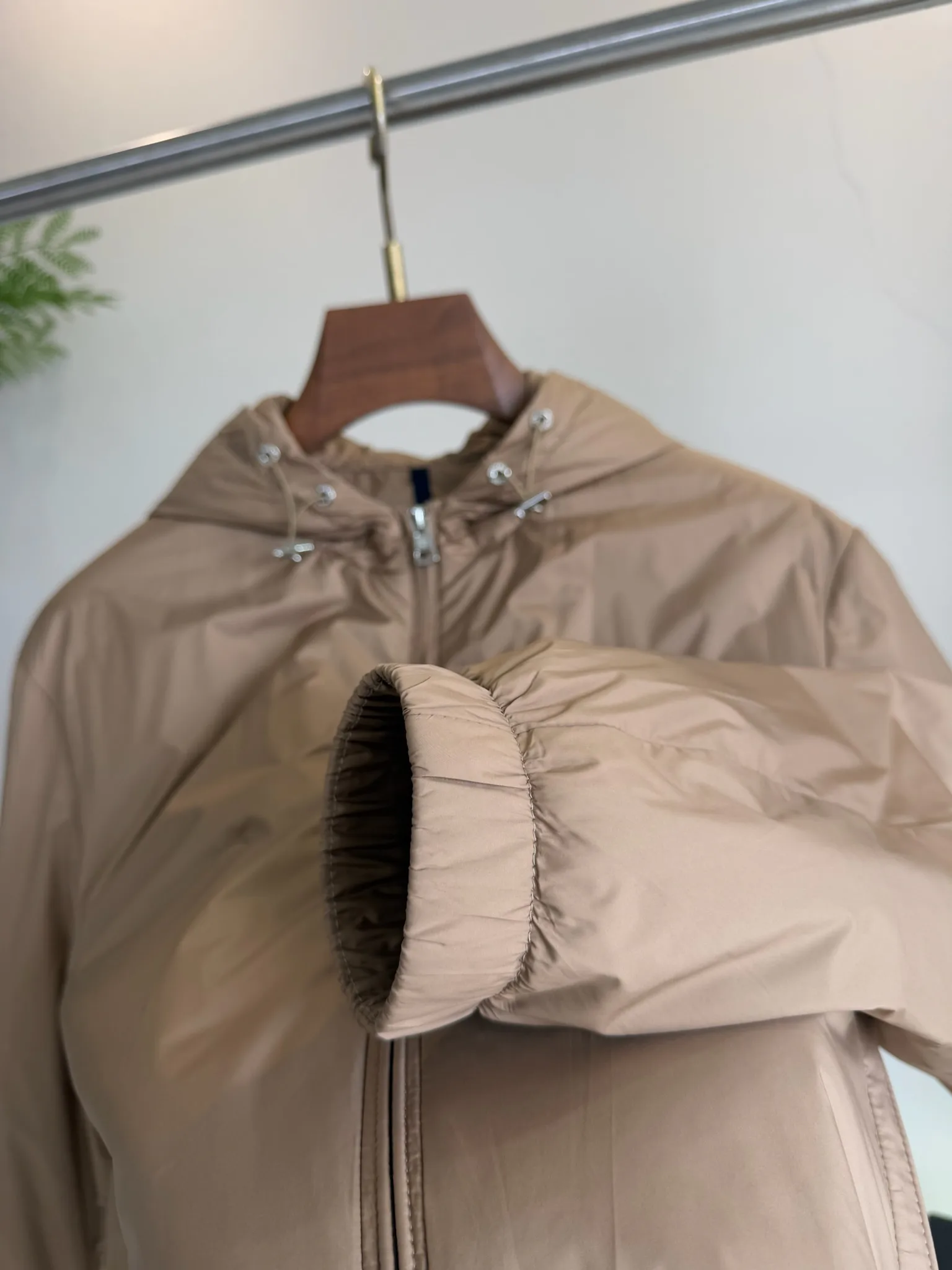 Men's Jackets And Down Jackets MONCLER 18372080