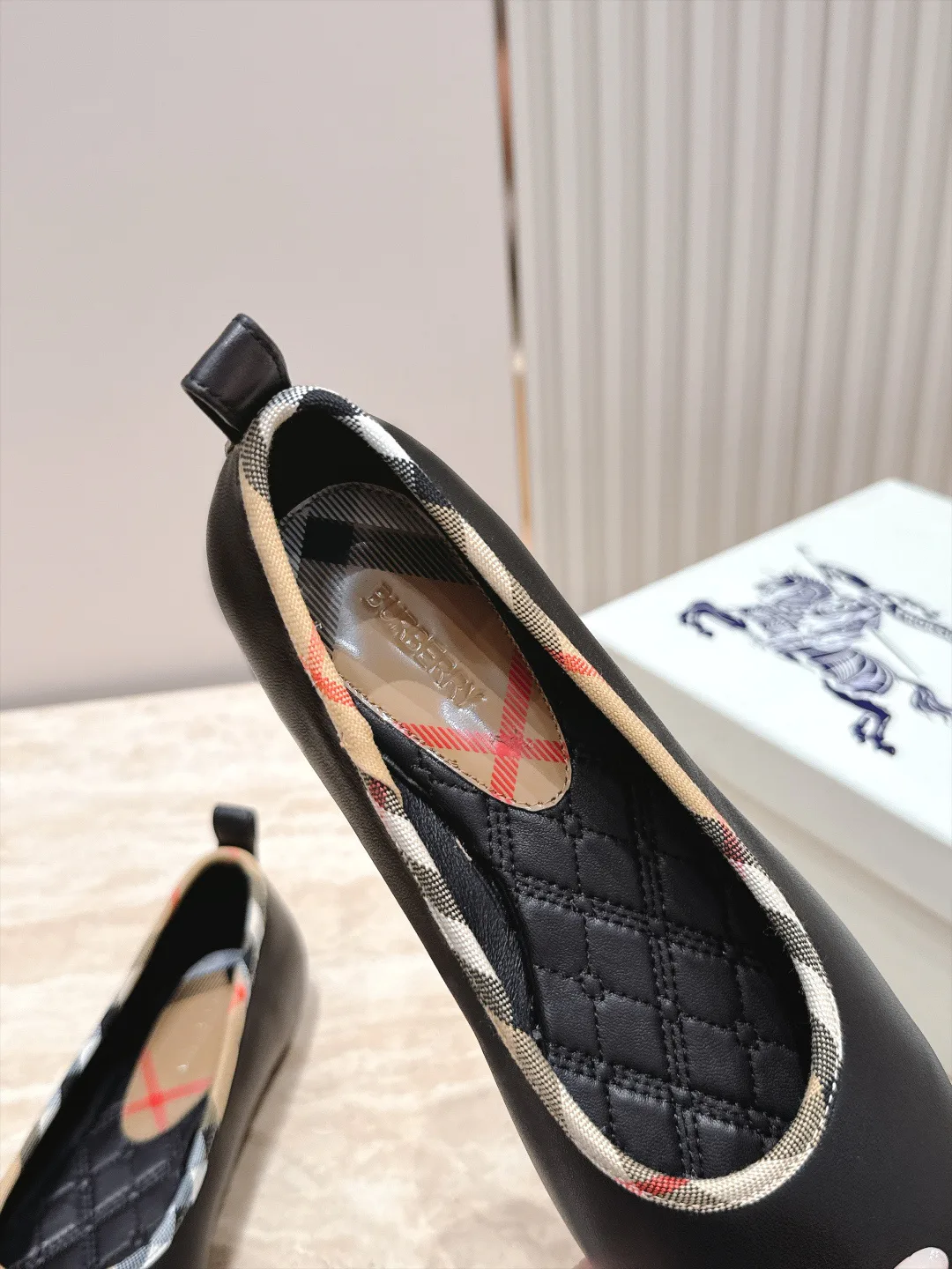 Women's Ballet Flats BURBERRY 17946300