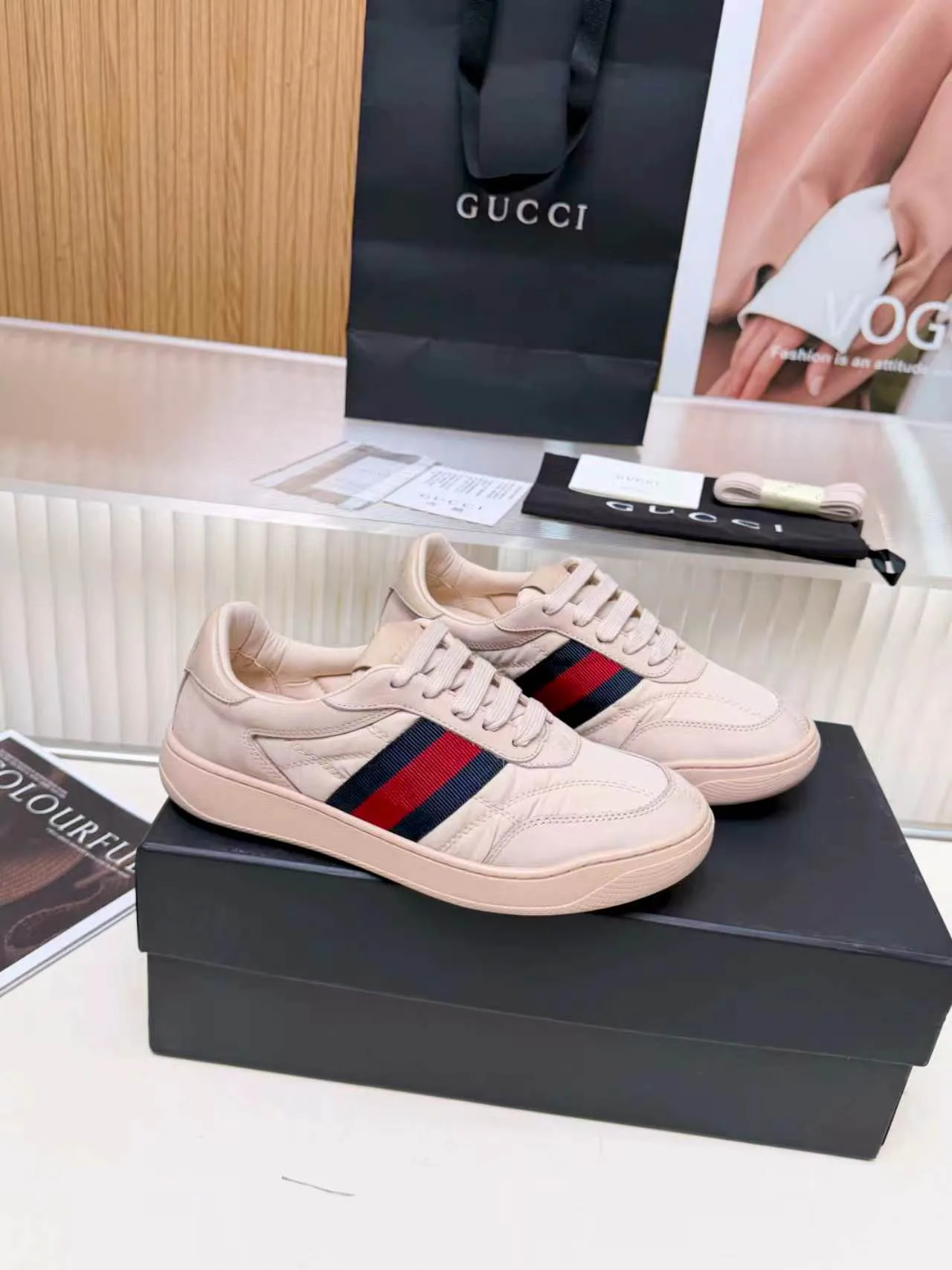 Women's Sneakers GUCCI 17862428