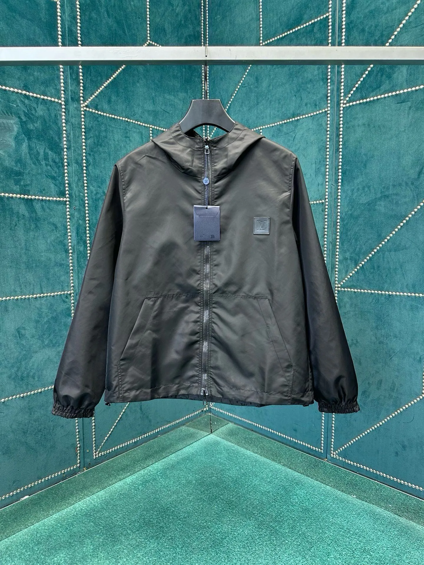 Men's Jackets And Down Jackets LOUIS VUITTON 18194554