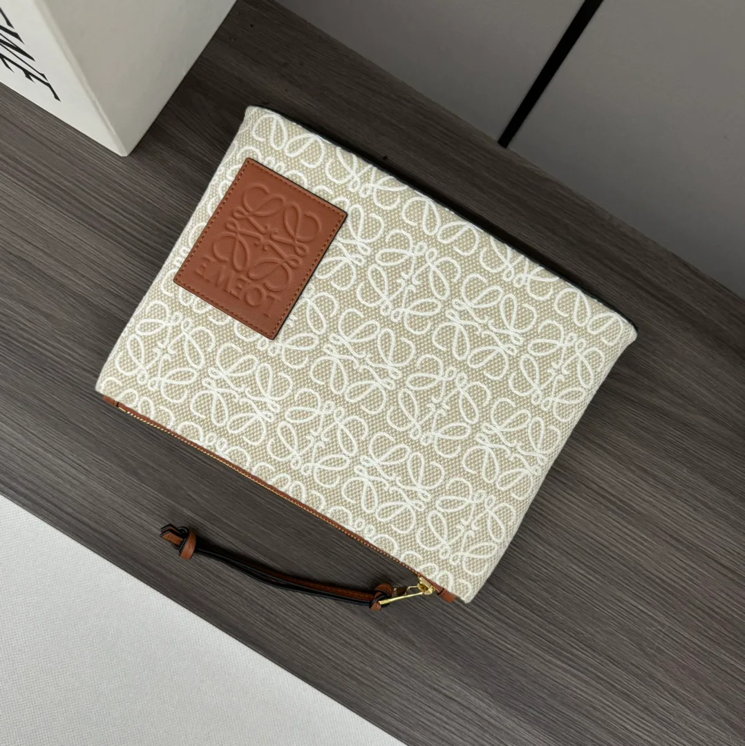 Women's Clutches LOEWE 18116450