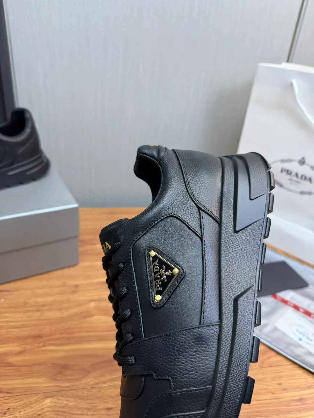 Men's Sneakers PRADA 18039813