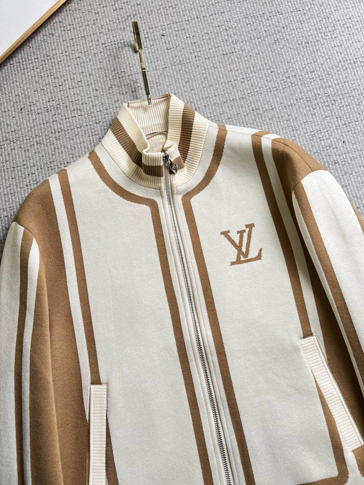 Men's Jackets And Down Jackets LOUIS VUITTON 18098406