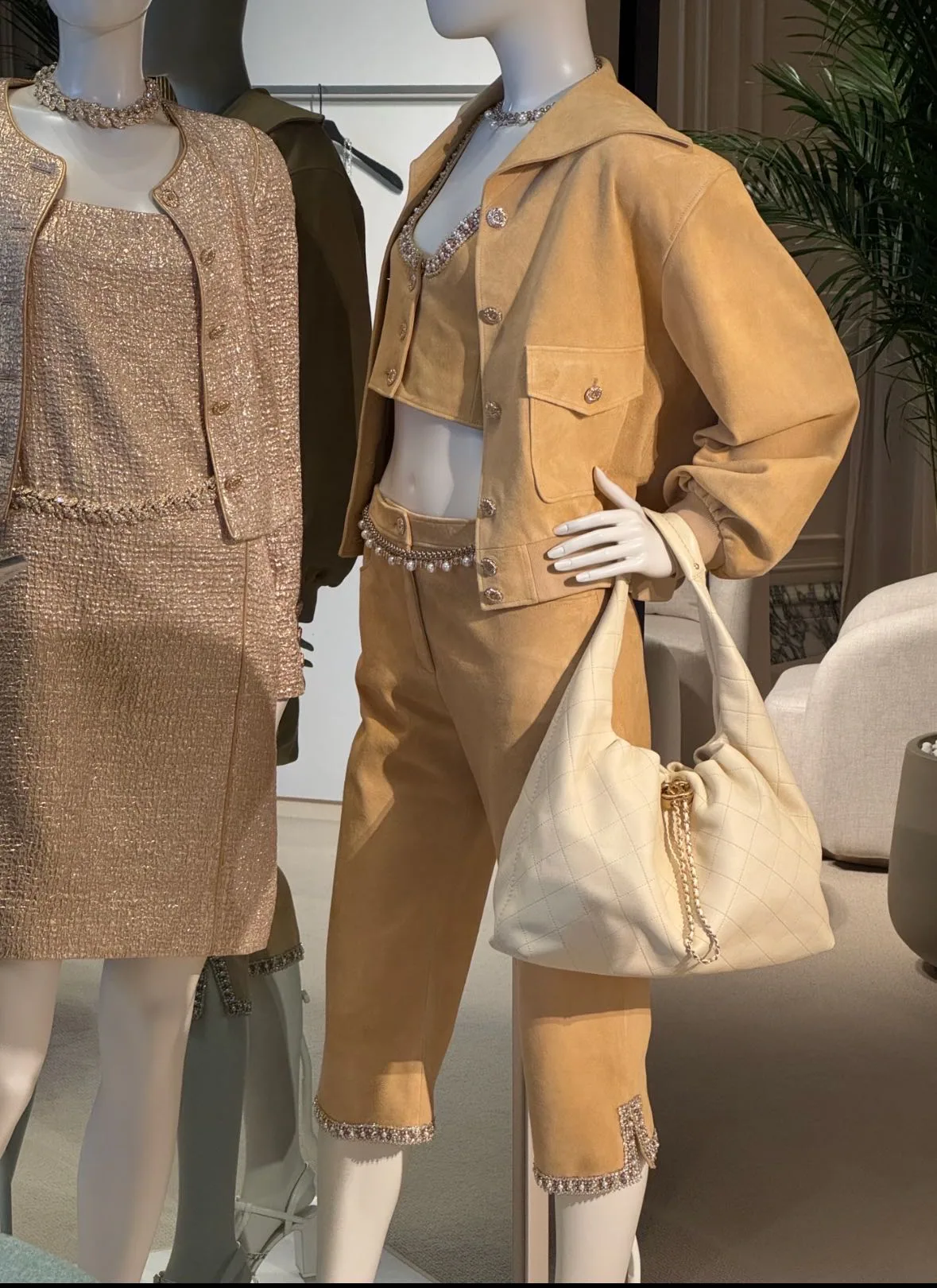 Women's Leather Jackets And Sheepskin Coats CHANEL 18131547