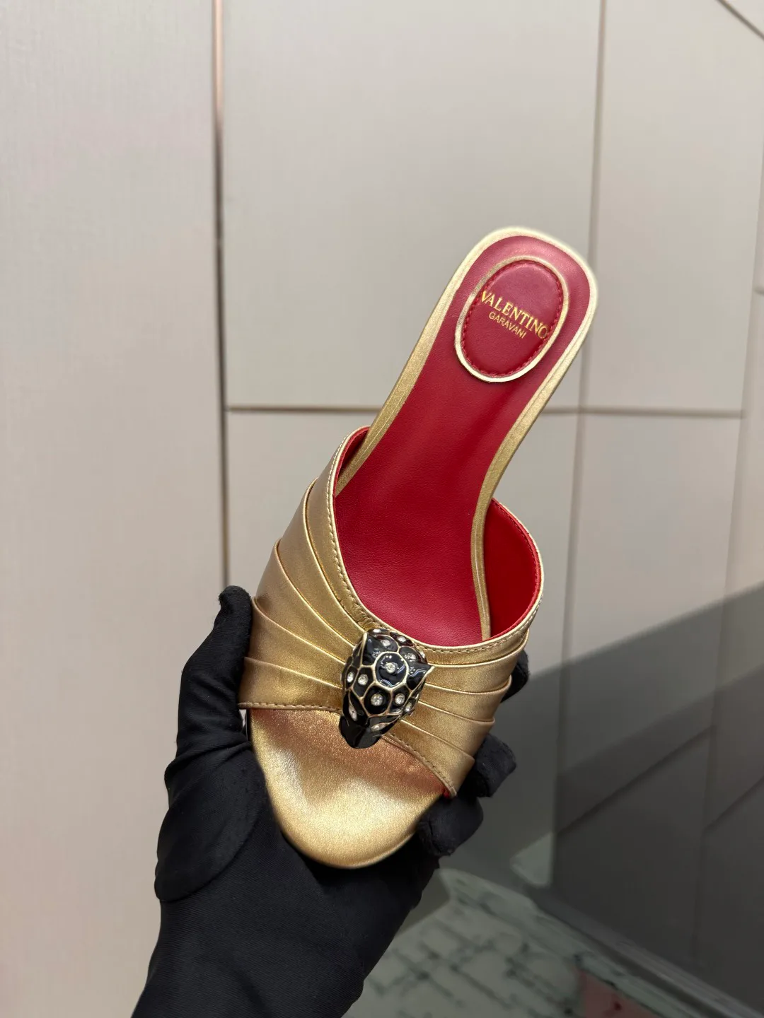 Women's Open-Toe Sandals VALENTINO 18049039