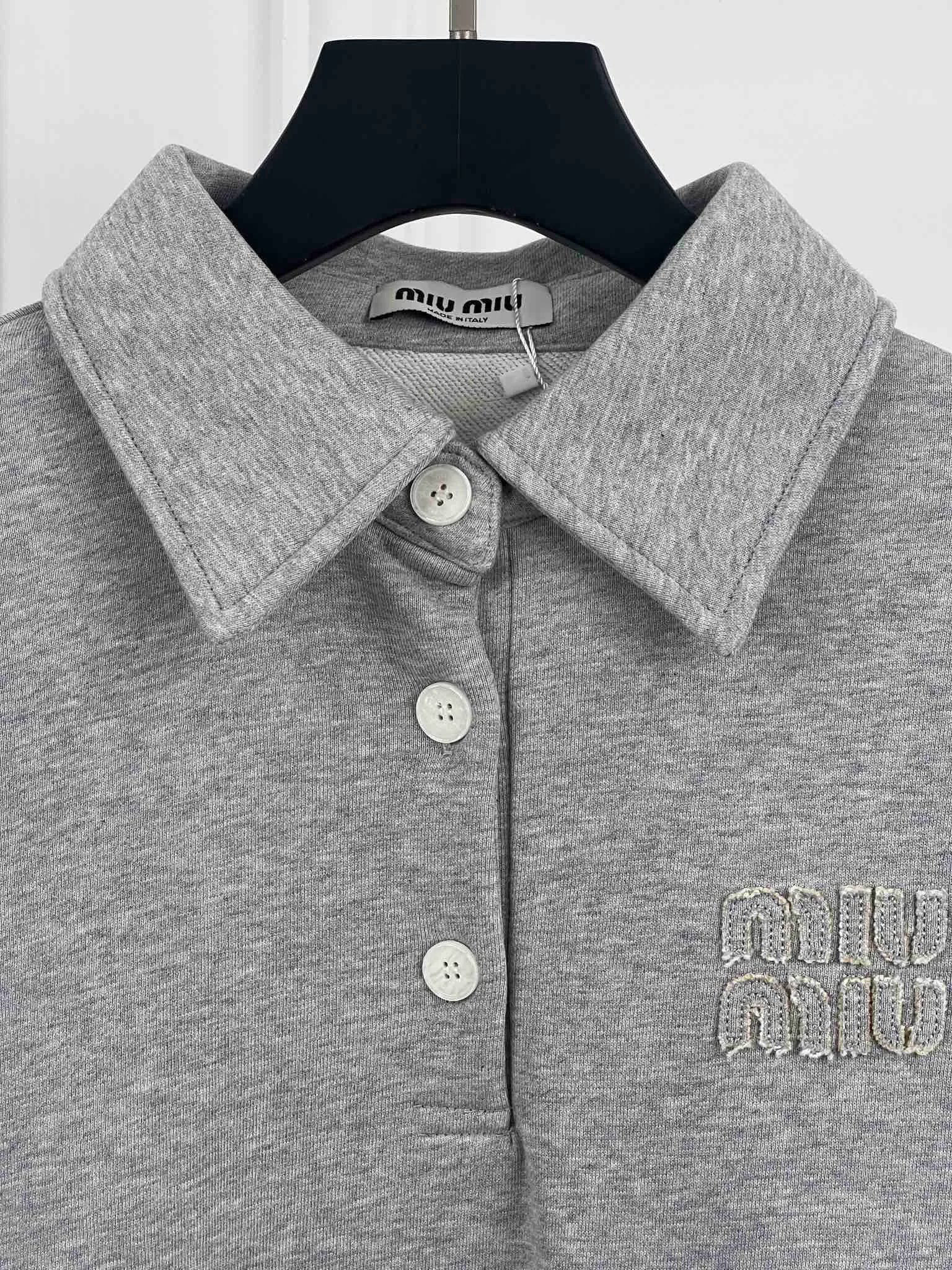 Women's Sweatshirts And Hoodies MIU MIU 17950176
