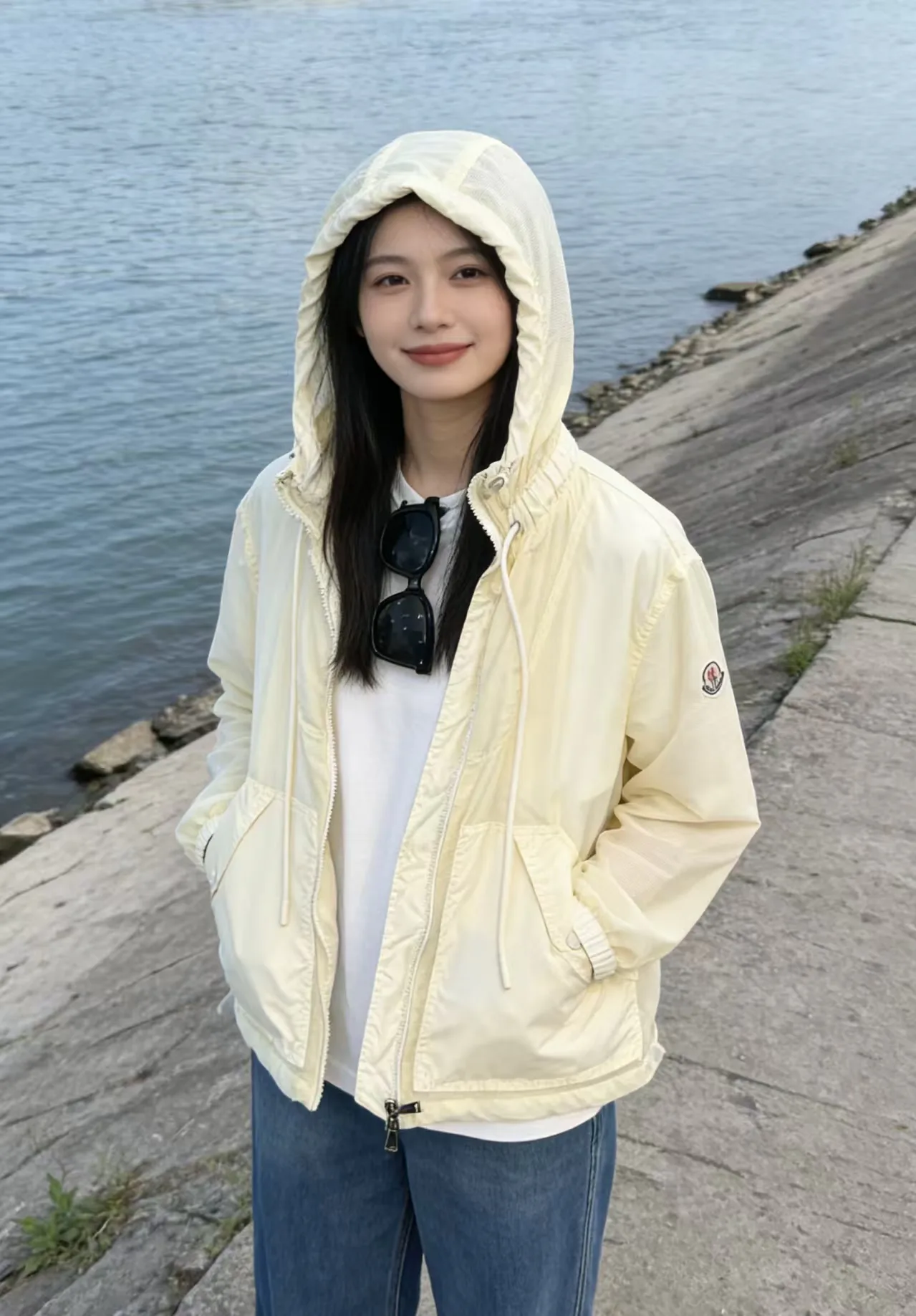 Women's Jackets And Down Jackets MONCLER 17288108