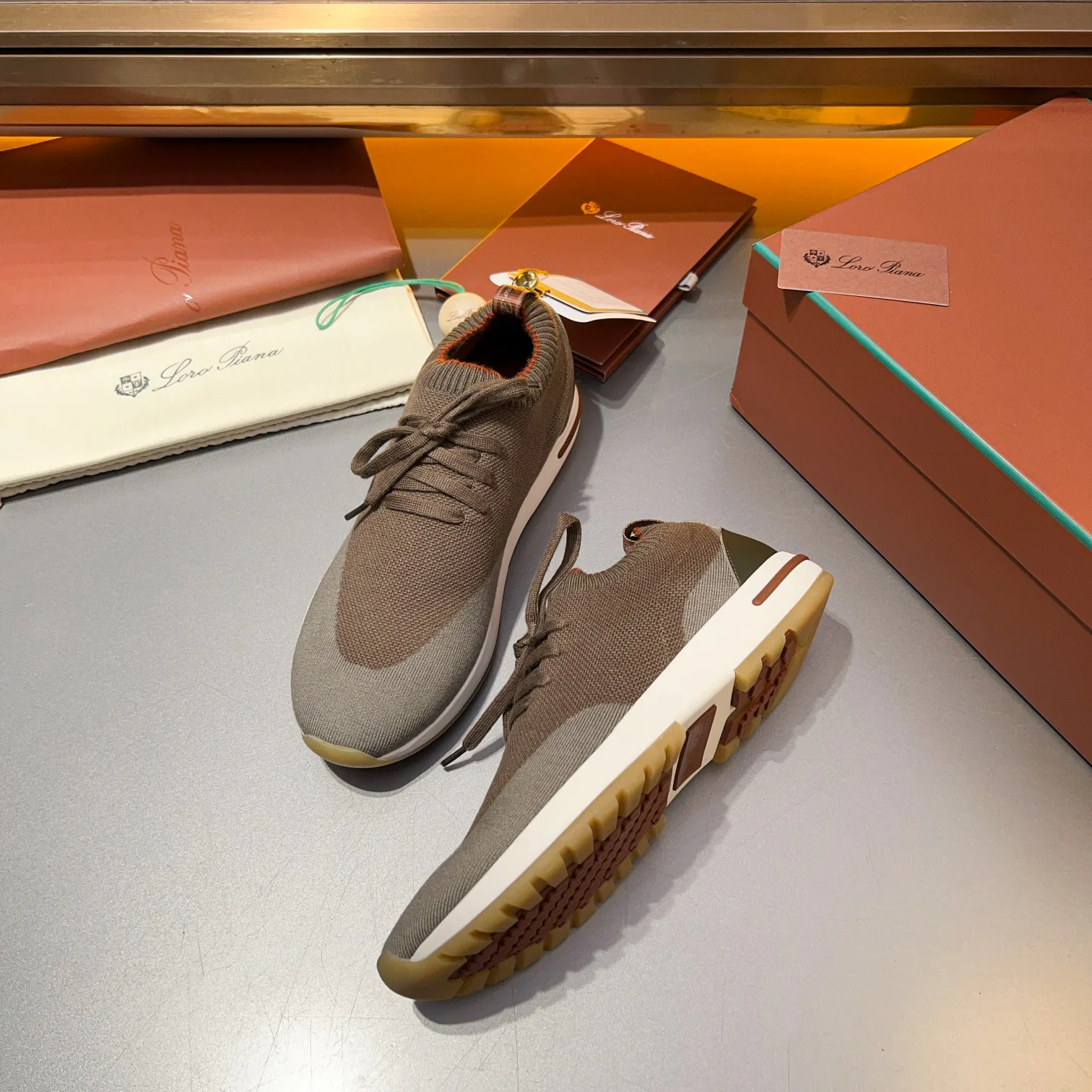 Men's Sneakers LORO PIANA 18250763