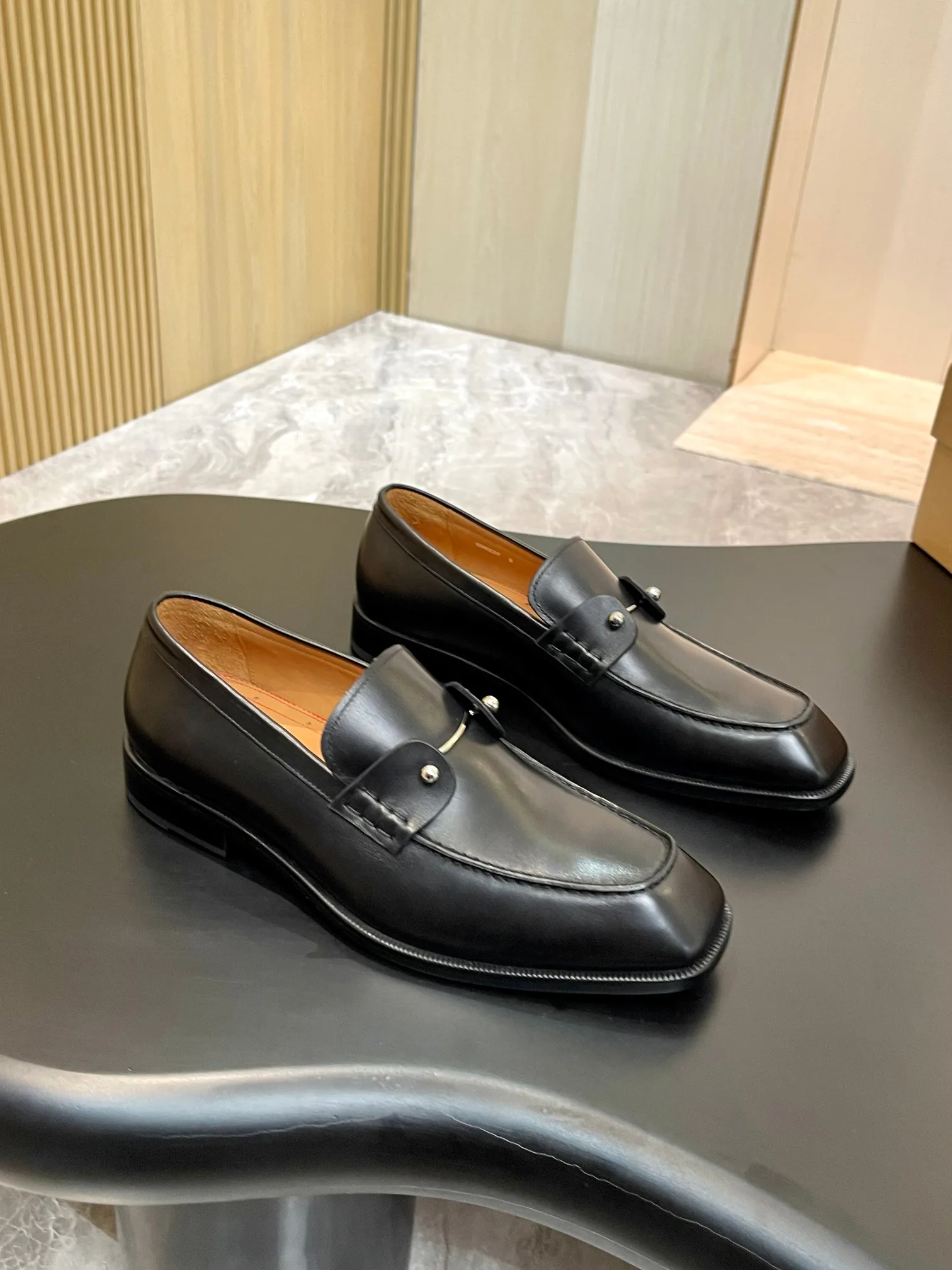 Men's Loafers And Dress Shoes CHRISTIAN LOUBOUTIN 18017840