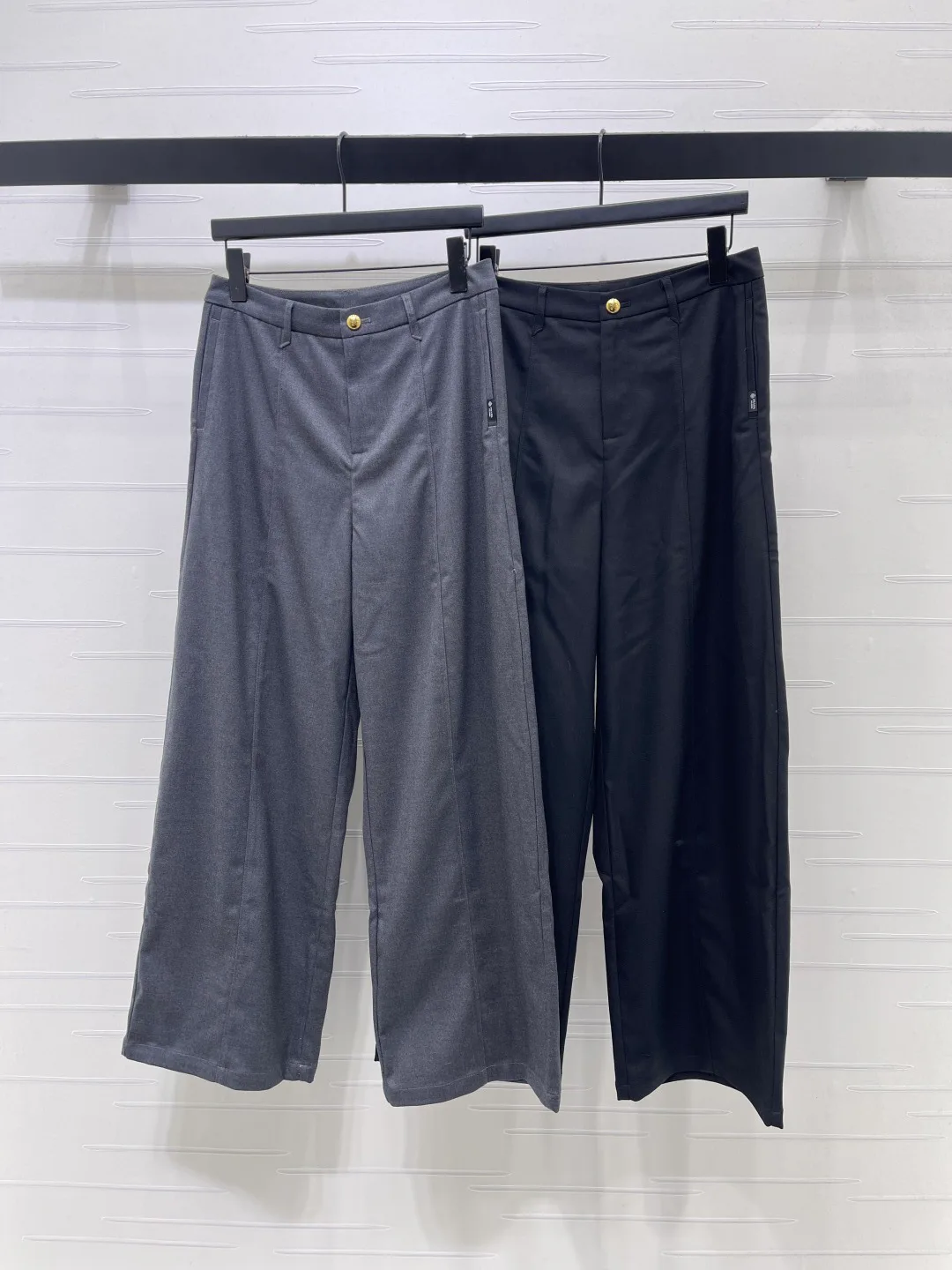 Women's Trousers PRADA 17885710