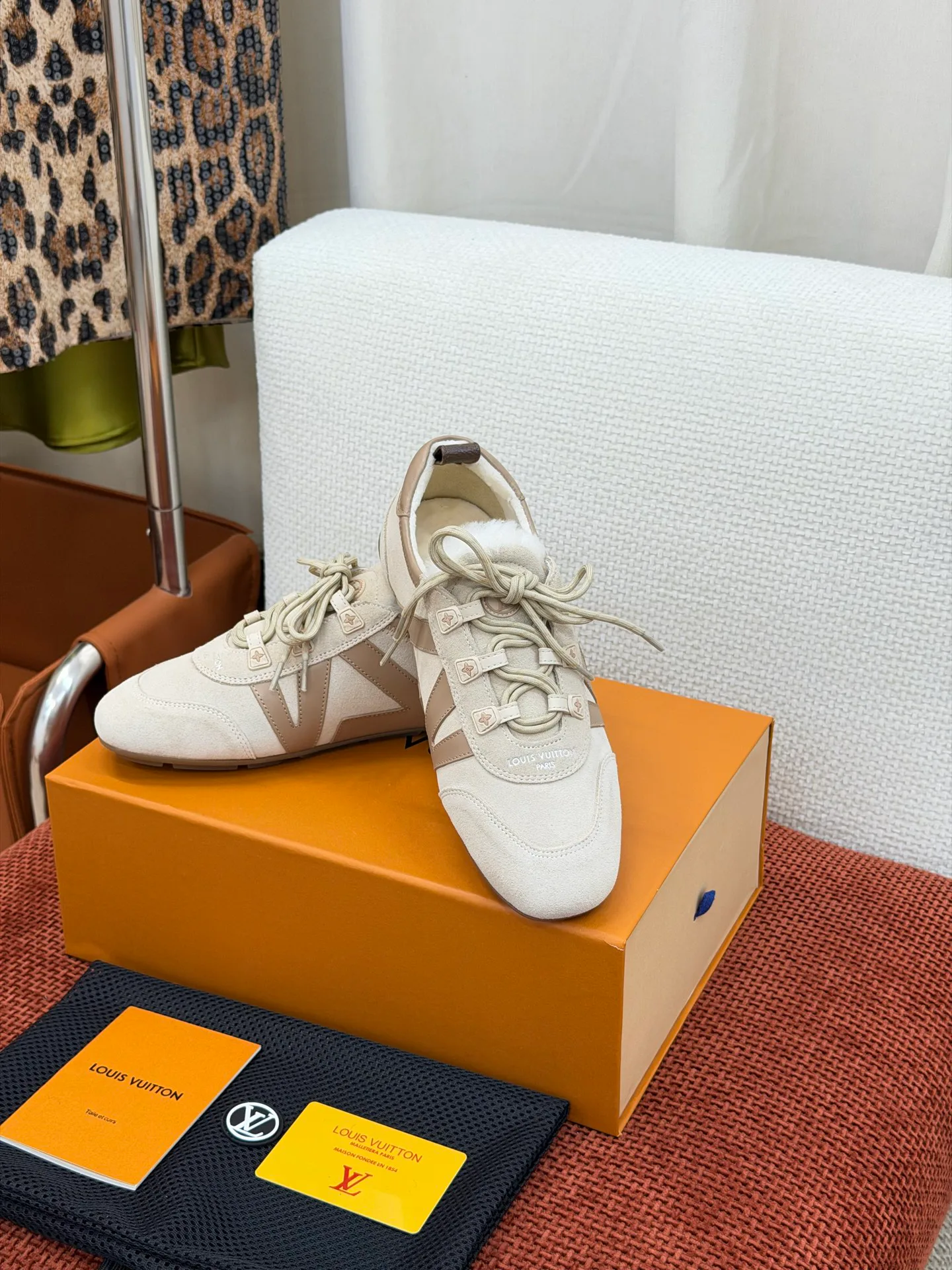Women's Sneakers LOUIS VUITTON 19585460
