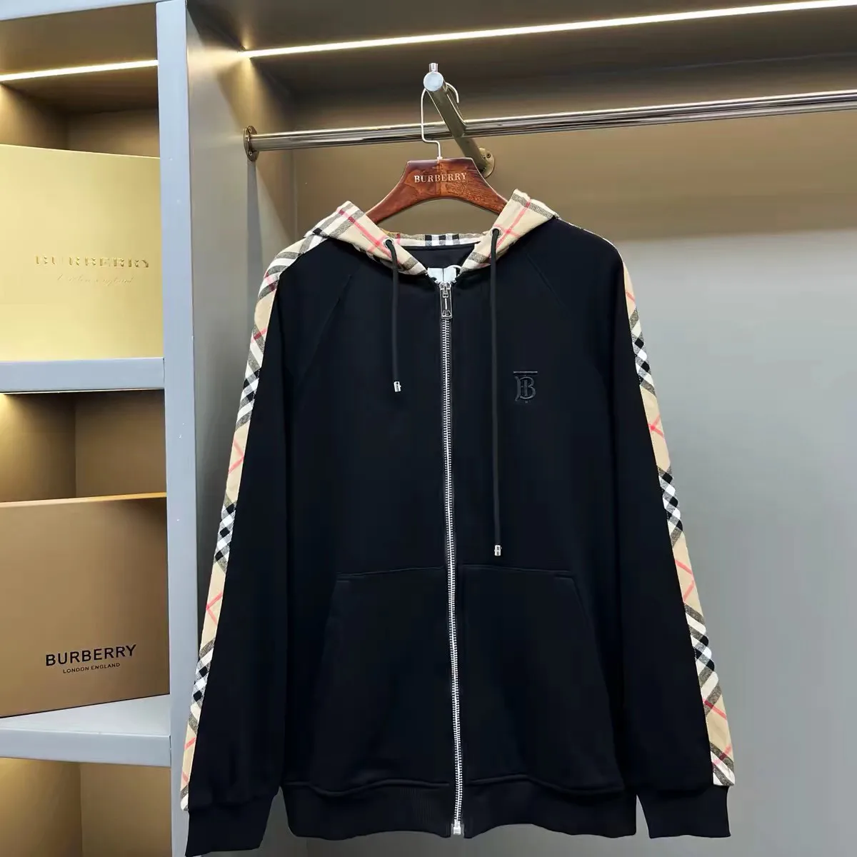Women's Sweatshirts And Hoodies BURBERRY 18129769