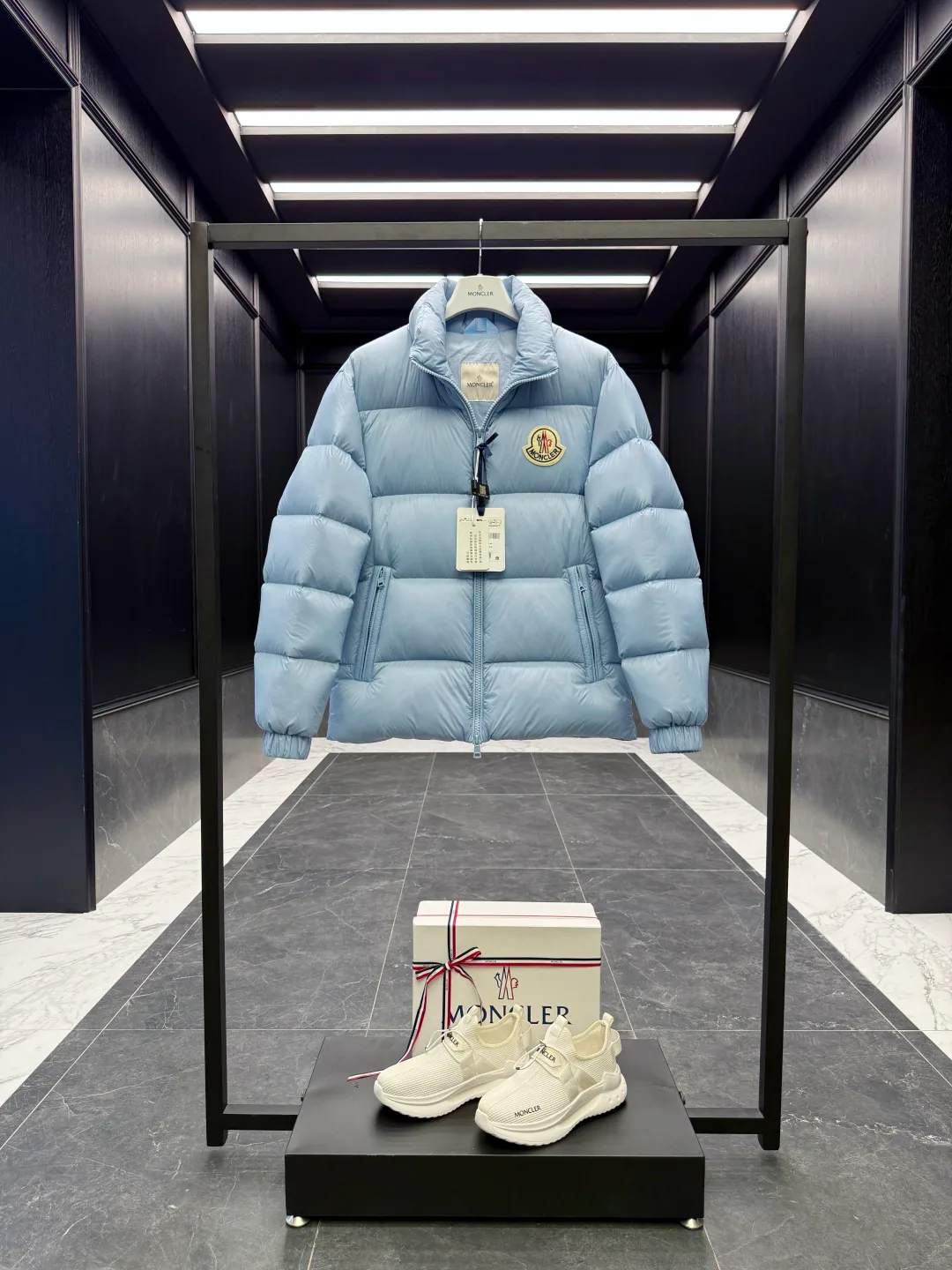 Men's Jackets And Down Jackets MONCLER 17918145