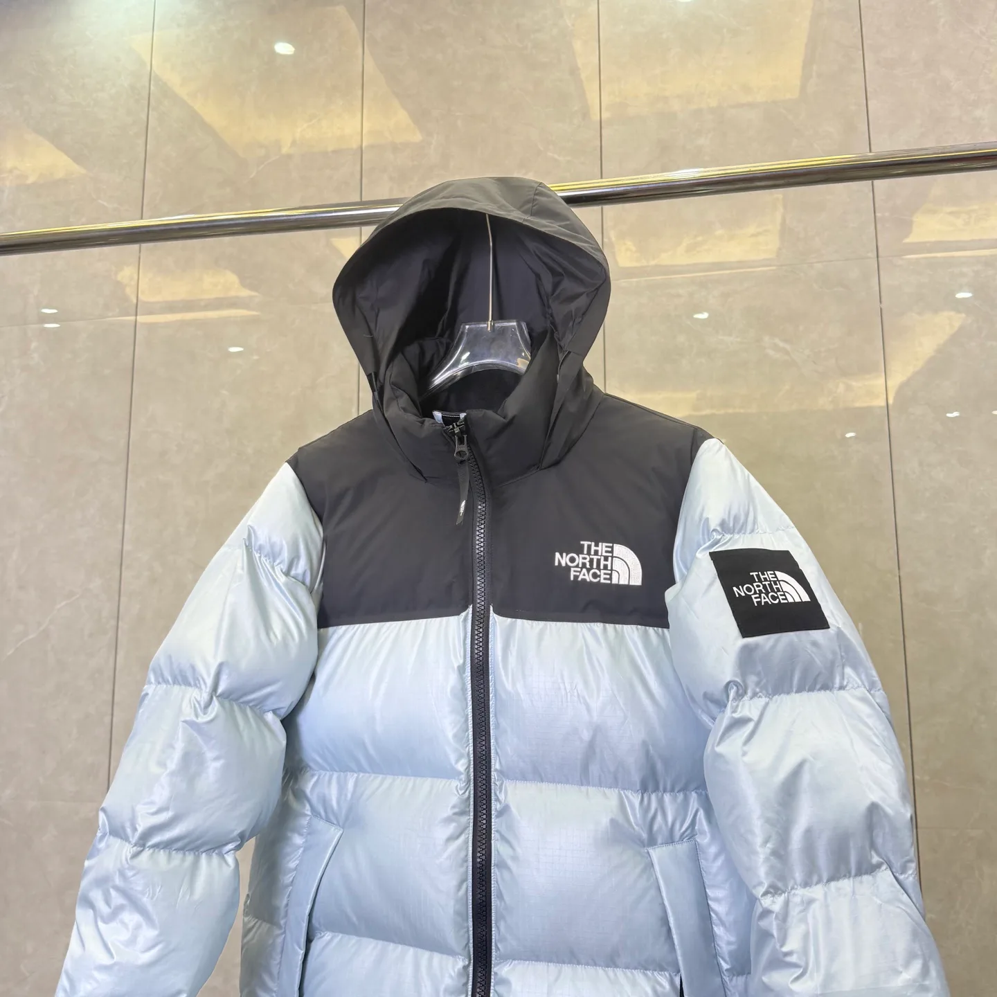 Куртки И Пуховики Женские The North Face 18615379