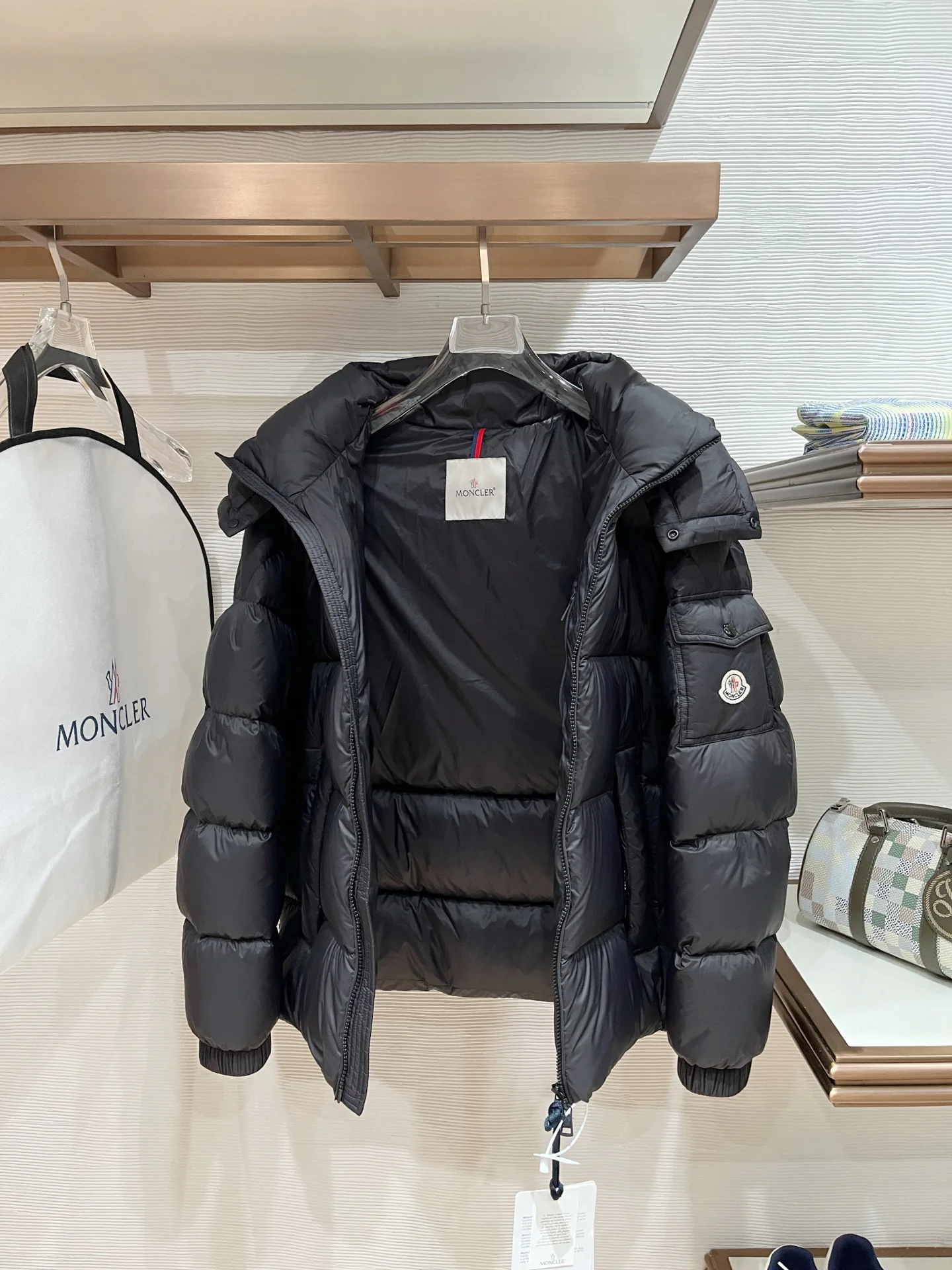 Men's Jackets And Down Jackets MONCLER 17930655