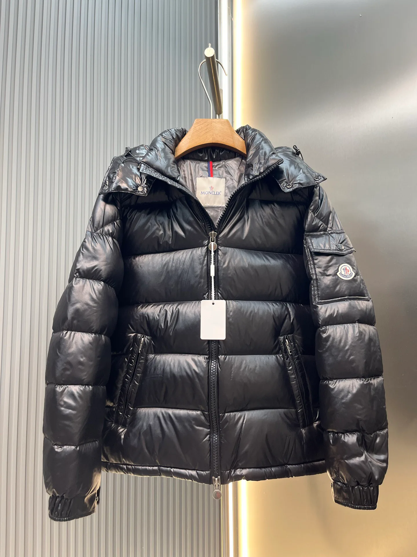Куртки И Пуховики Мужские Moncler 18581651