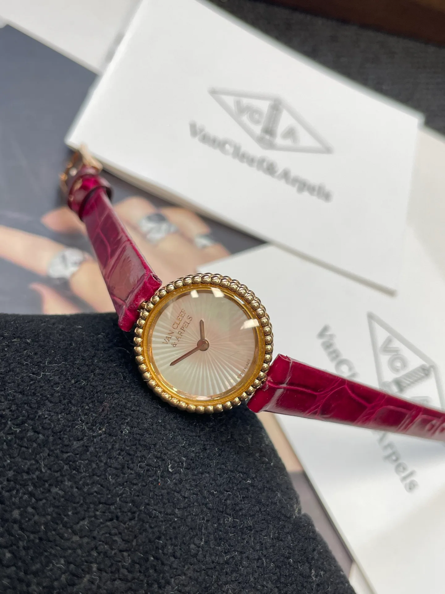 Women's Watches VAN CLEEF & ARPELS 17336729