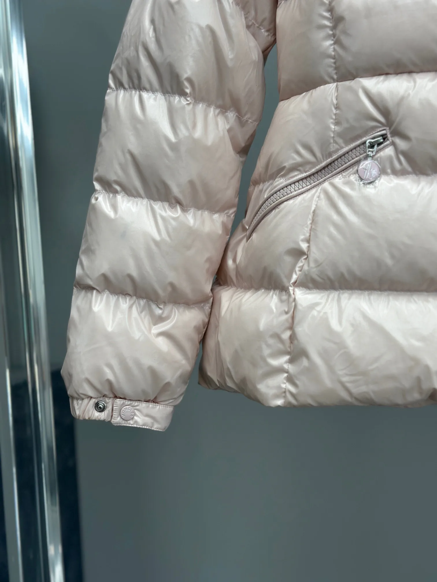 Women's Jackets And Down Jackets MONCLER 17913960