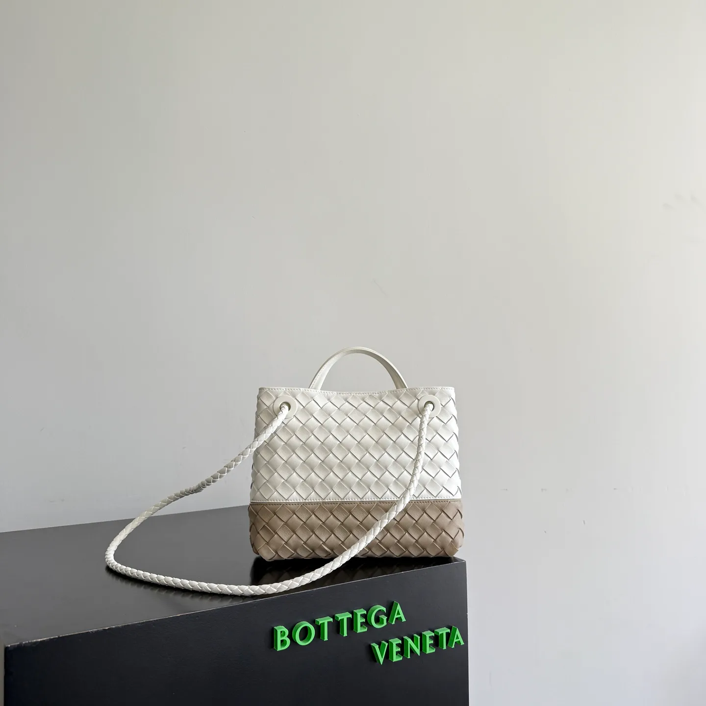Women's Classic Handbags BOTTEGA VENETA 17934587
