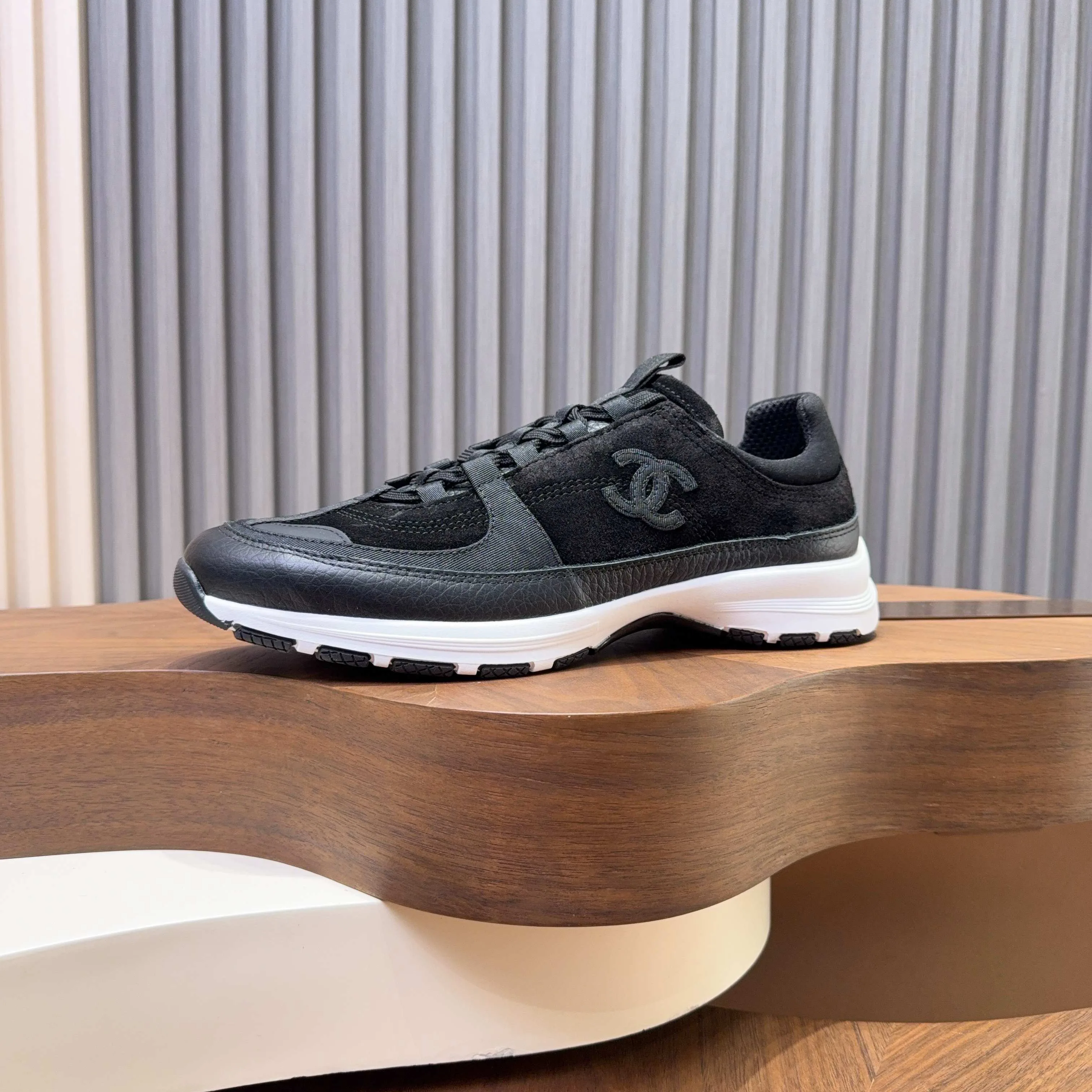 Women's Sneakers CHANEL 17918715