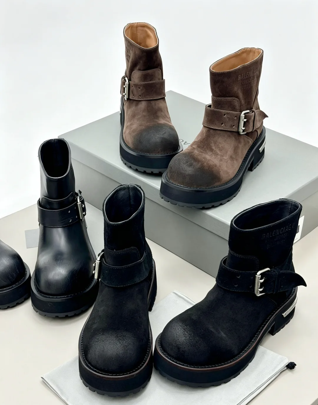 Women's Ankle Boots BALENCIAGA 18006166