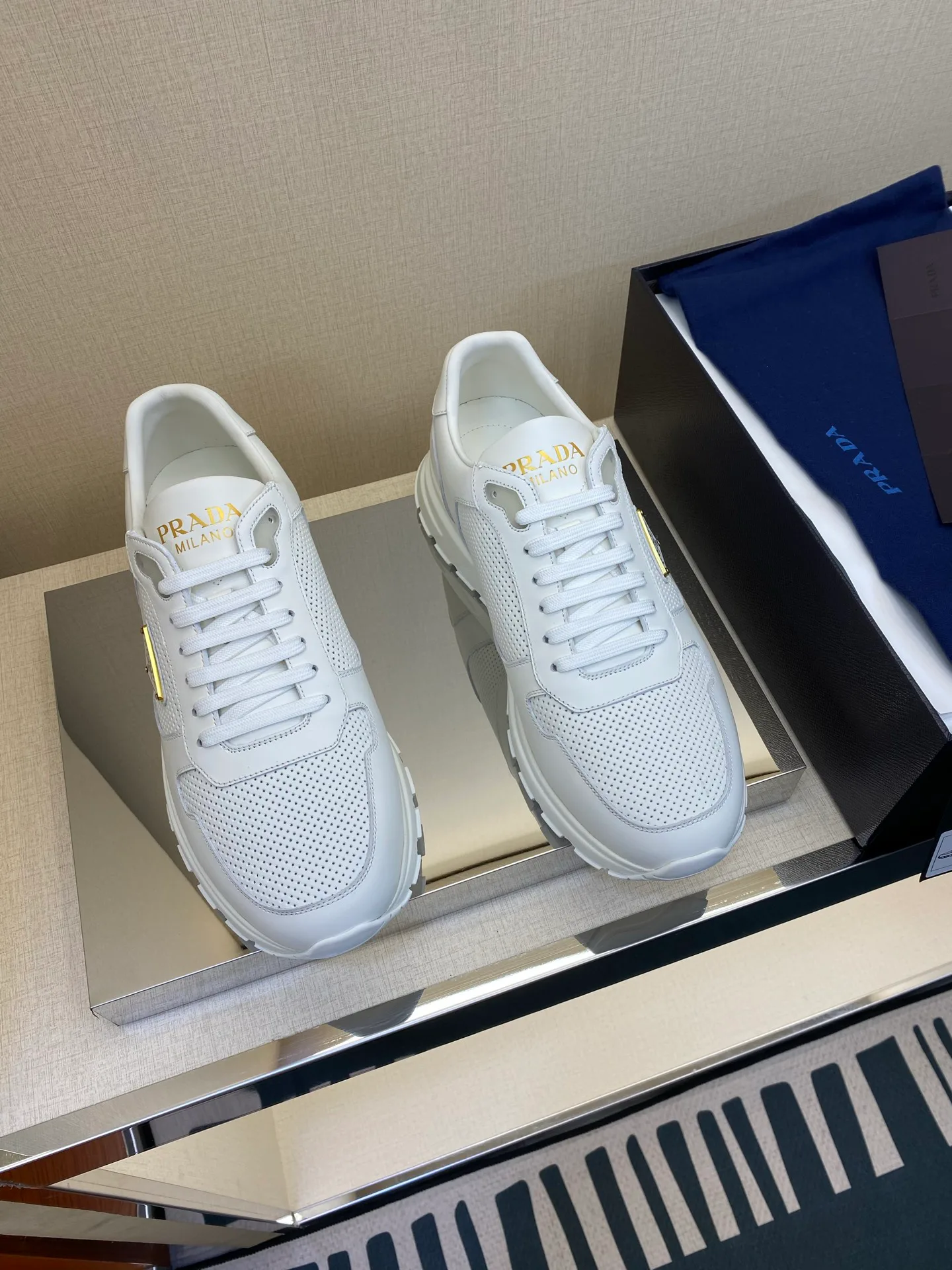 Men's Sneakers PRADA 18039817