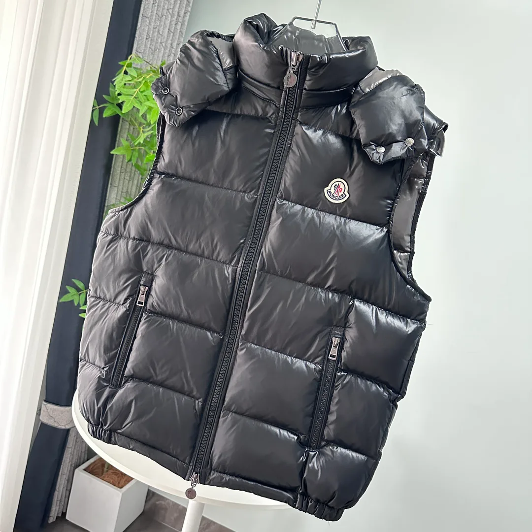 Women's Jackets And Down Jackets MONCLER 18129812