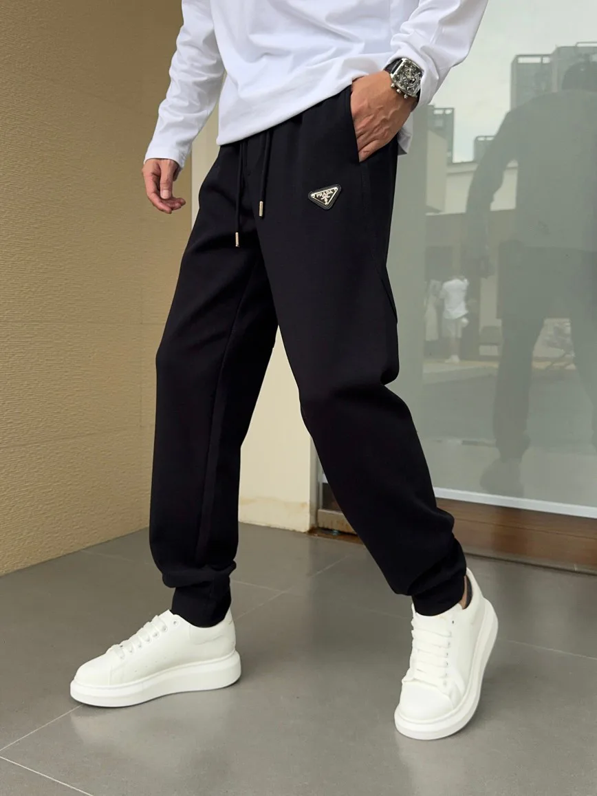 Women's Trousers PRADA 18178329