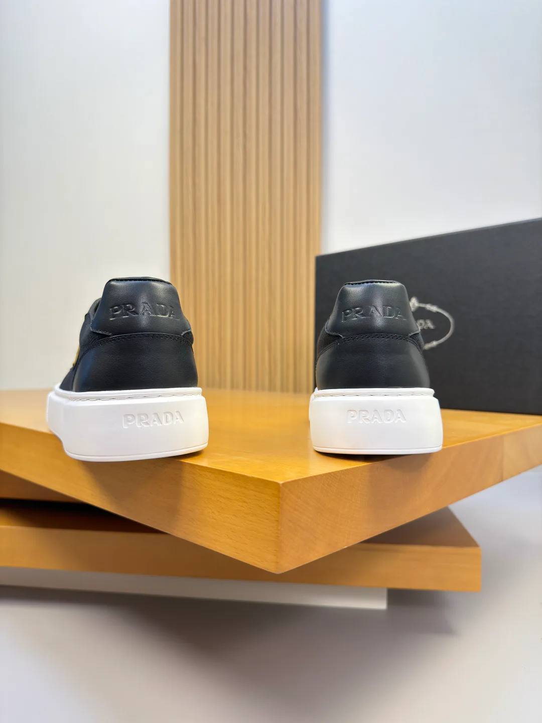 Men's Sneakers PRADA 17955060